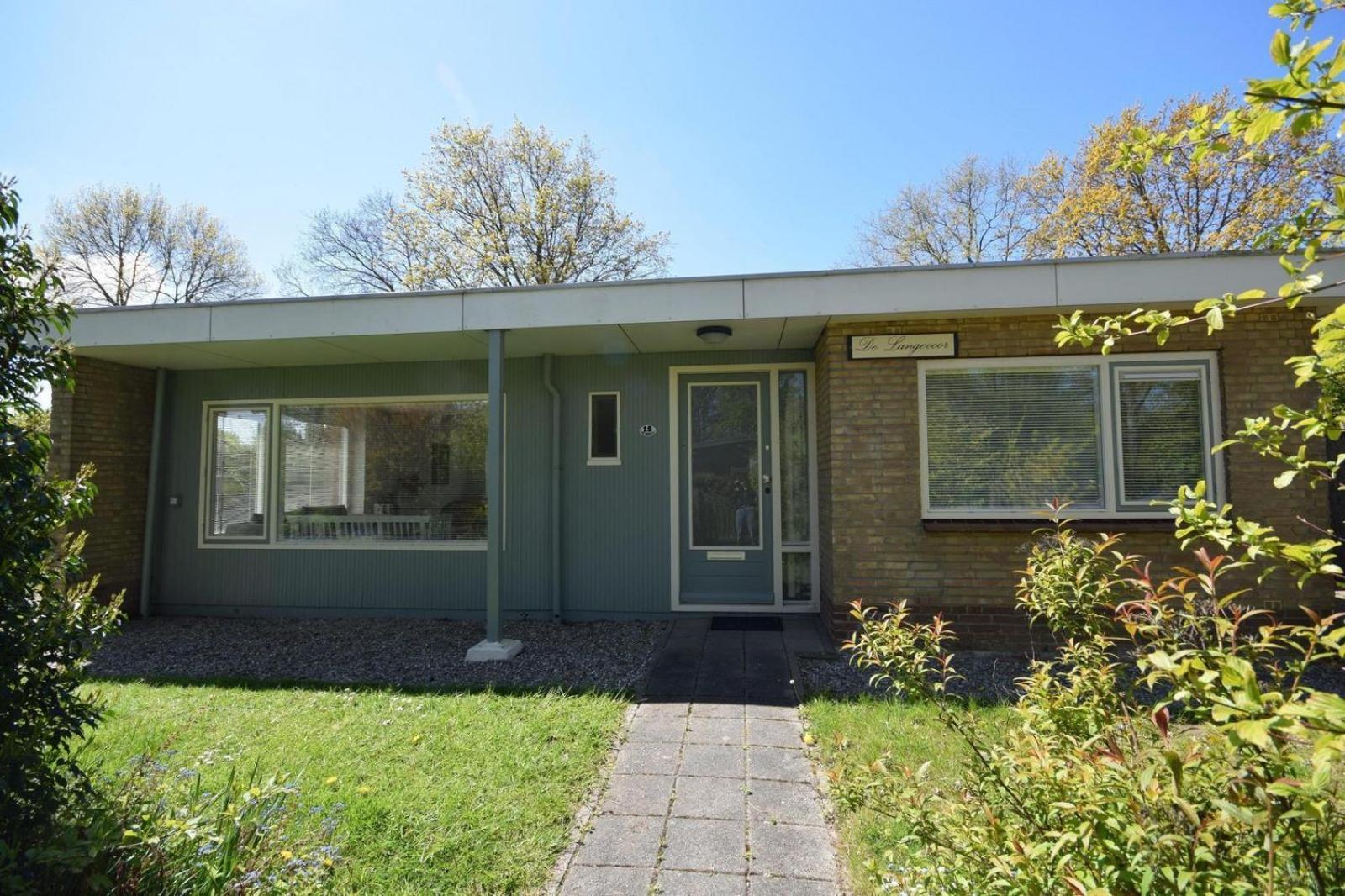 VZ1183 Vakantiebungalow in Oostkapelle view 2