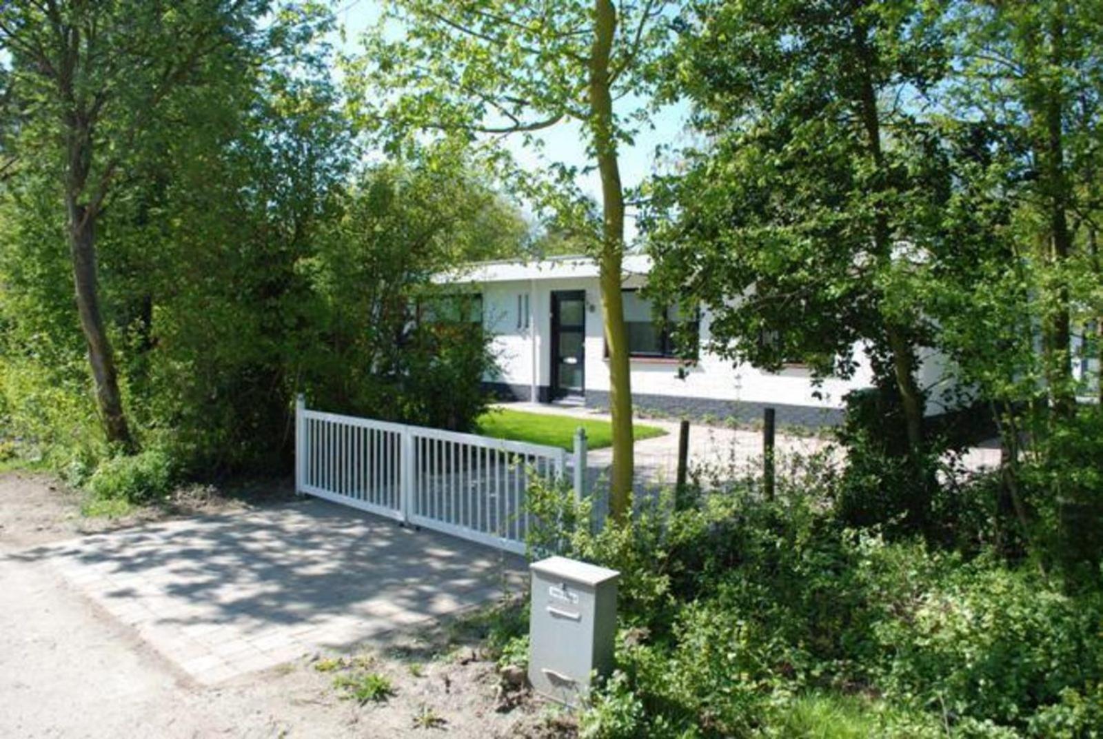 VZ1185 Vakantiebungalow in Oostkapelle view 2