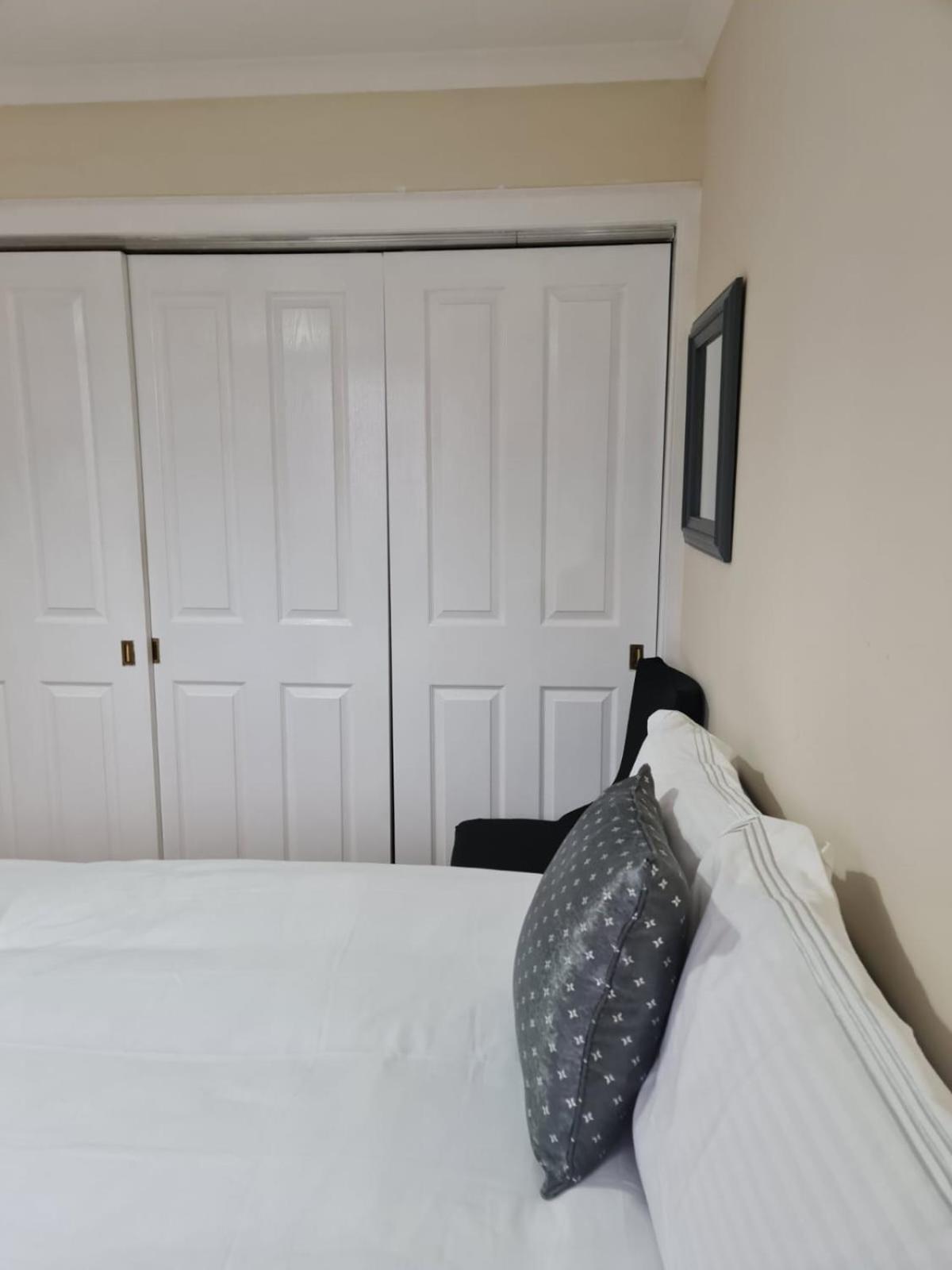 Arthur St Rooms