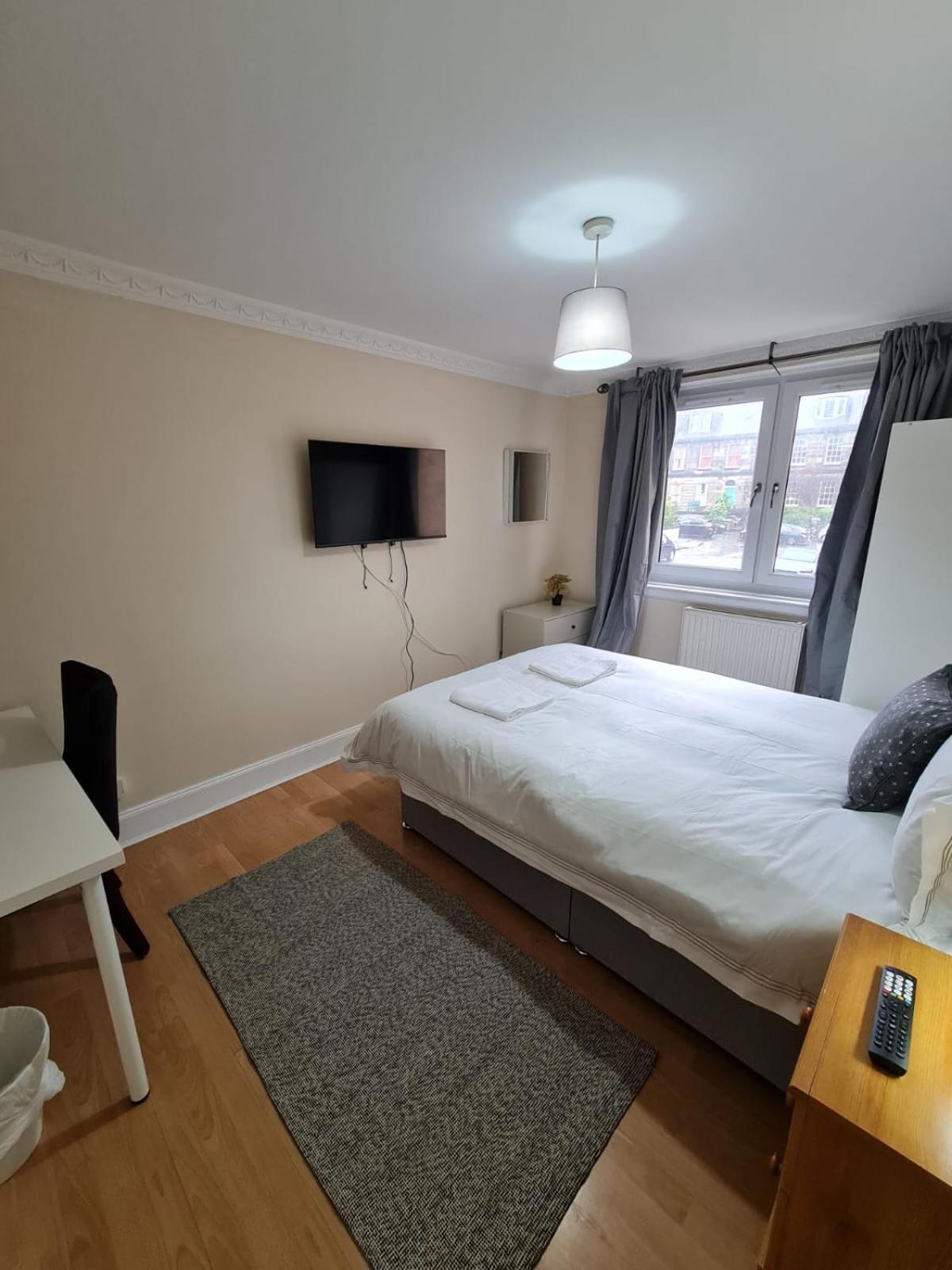 Arthur St Rooms