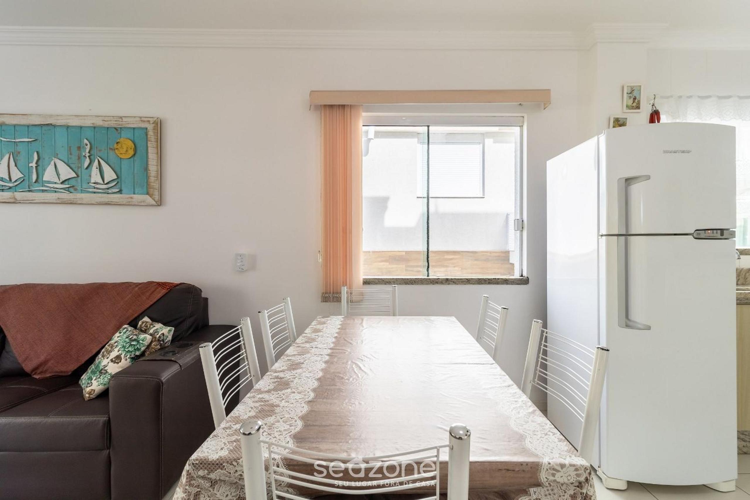 Apartamentos próximo a Praia de Bombas - ARZ