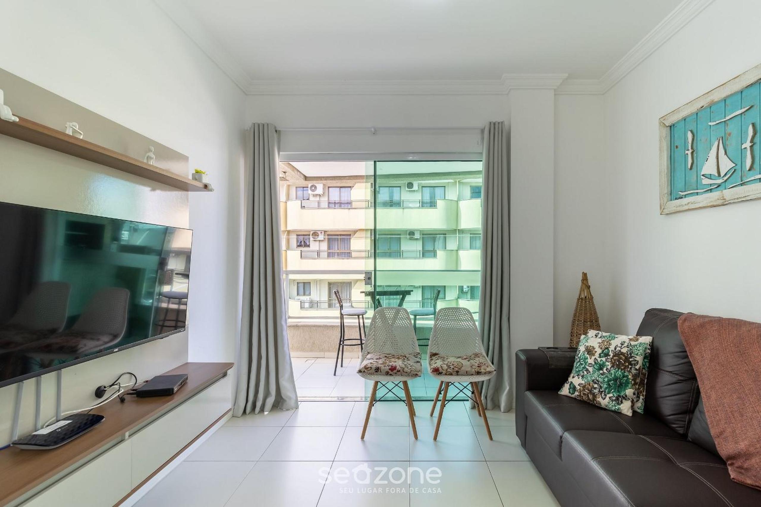 Apartamentos próximo a Praia de Bombas - ARZ