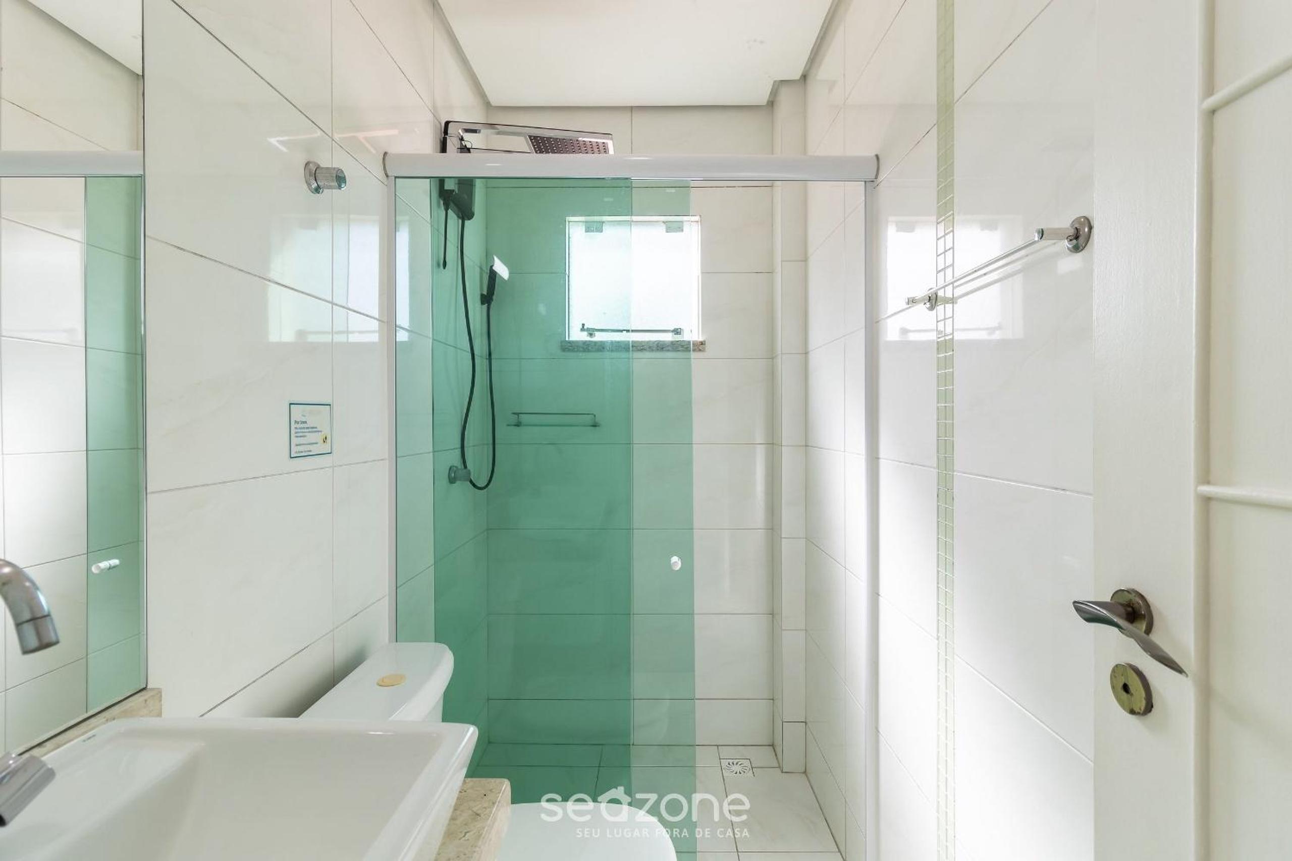 Apartamentos próximo a Praia de Bombas - ARZ