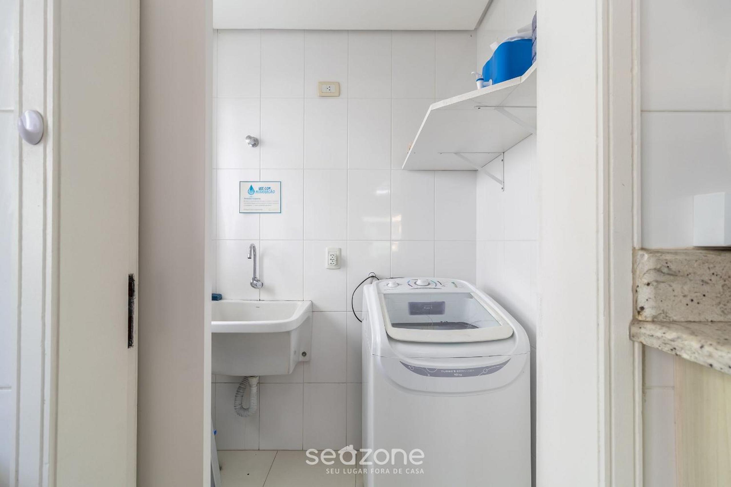 Apartamentos próximo a Praia de Bombas - ARZ