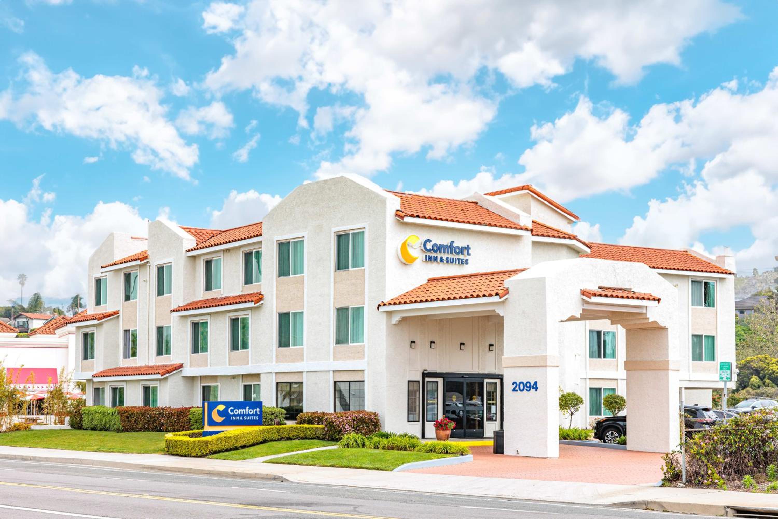 Ventura Vacations - Comfort Inn Suites Ventura Beach - Property Image 15