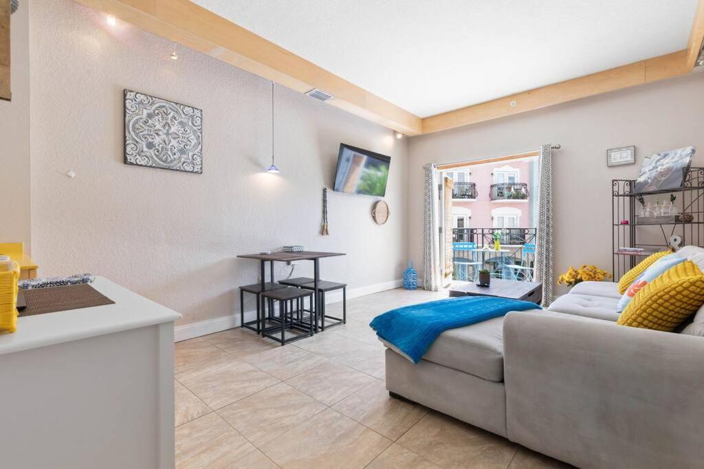 Cozy Stay with European Charm view 5