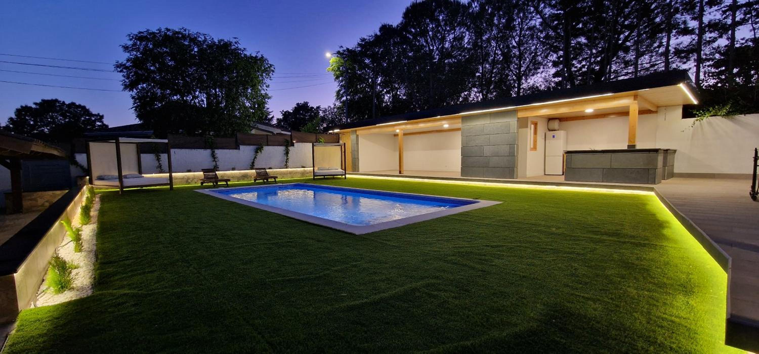 Chalet Oasis, Piscina, Barbacoa, Jardin, Amigos, Familia, Grupos, Casa, Villa view 4