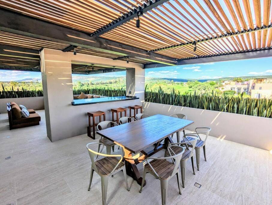 Casa Capricho, 5BR Luxury Villa in Ventanas Golf & Resort Community view 4