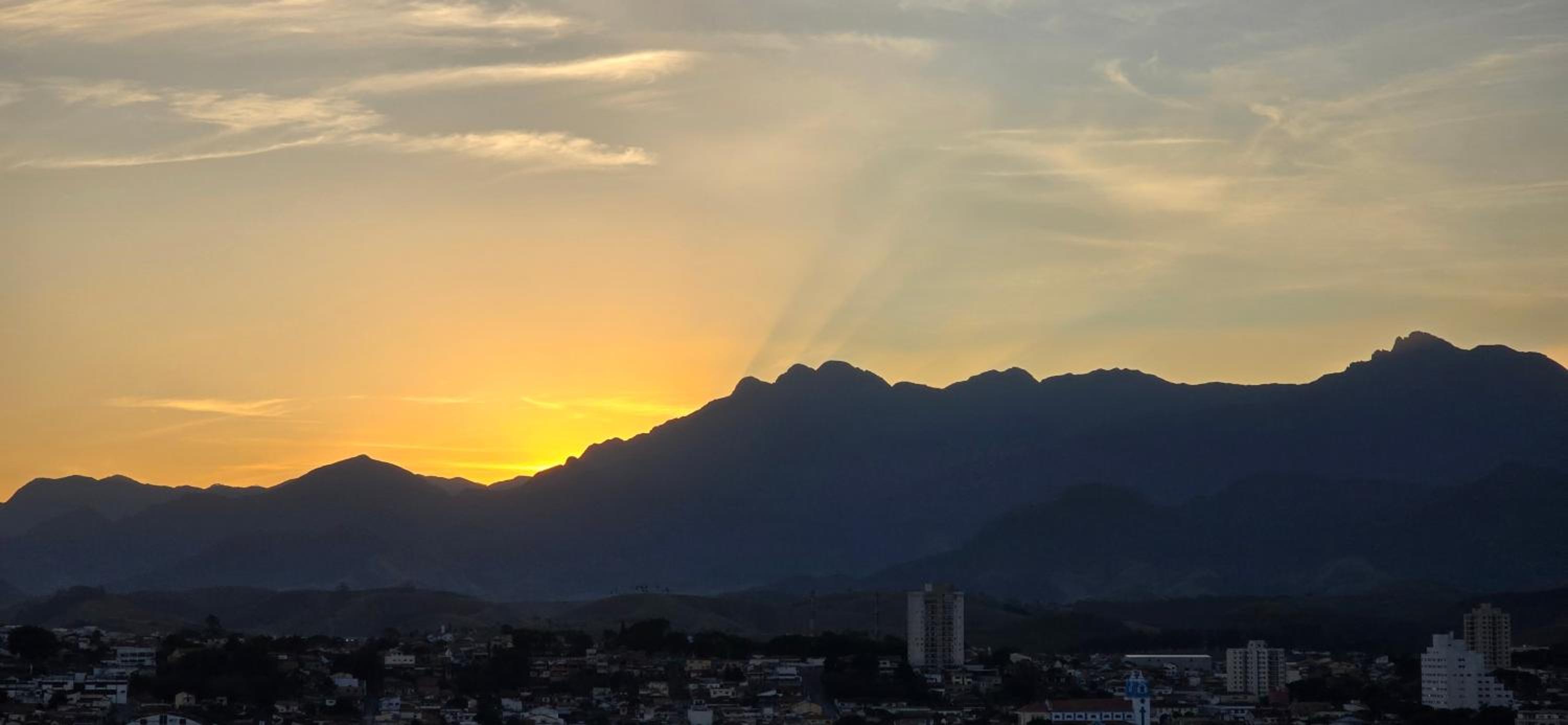 Apartamento mobiliado com vista da linda Serra Mantiqueira