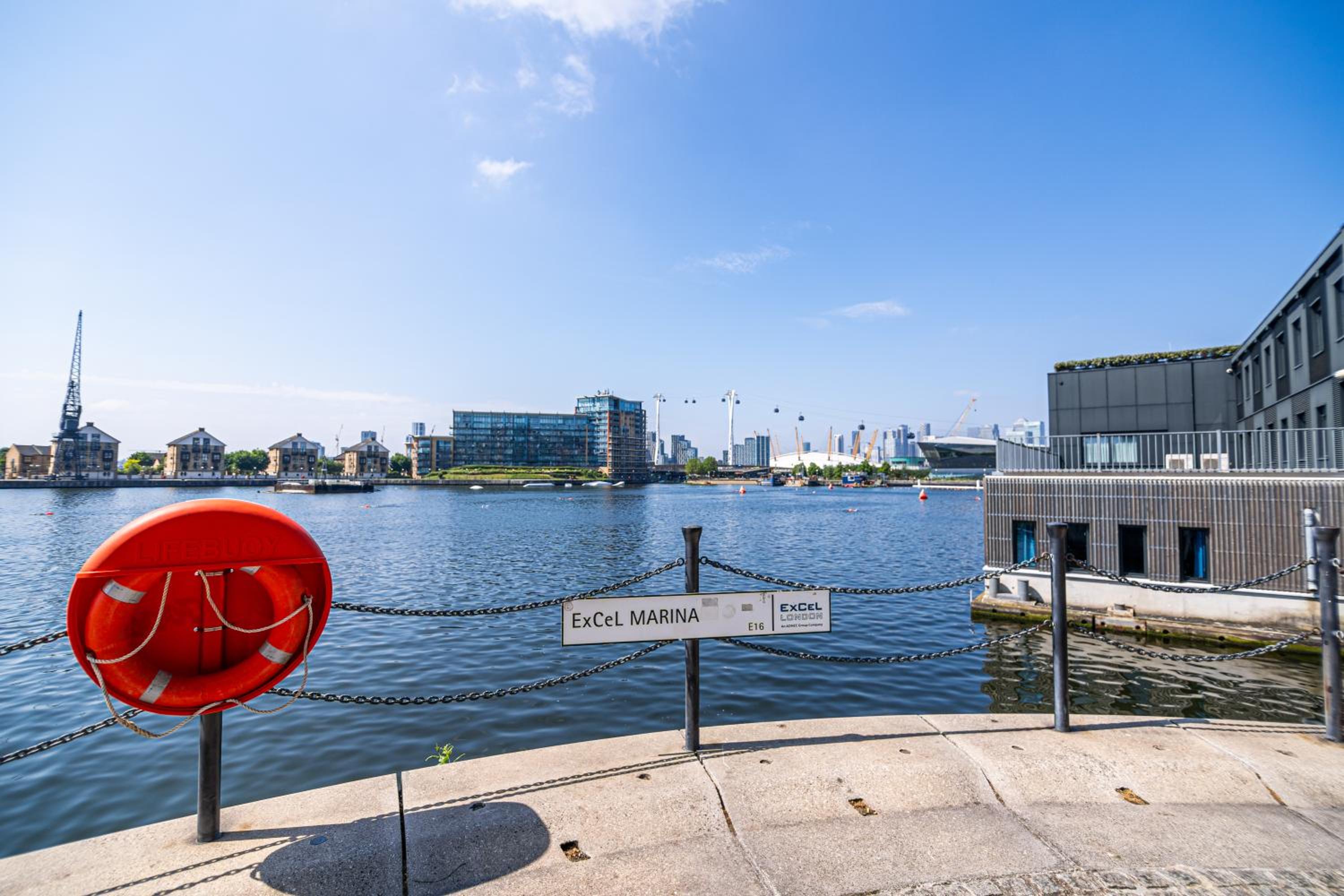 Spacious Excel London Apartment with Balcony, River View and Parking Sleeps 8