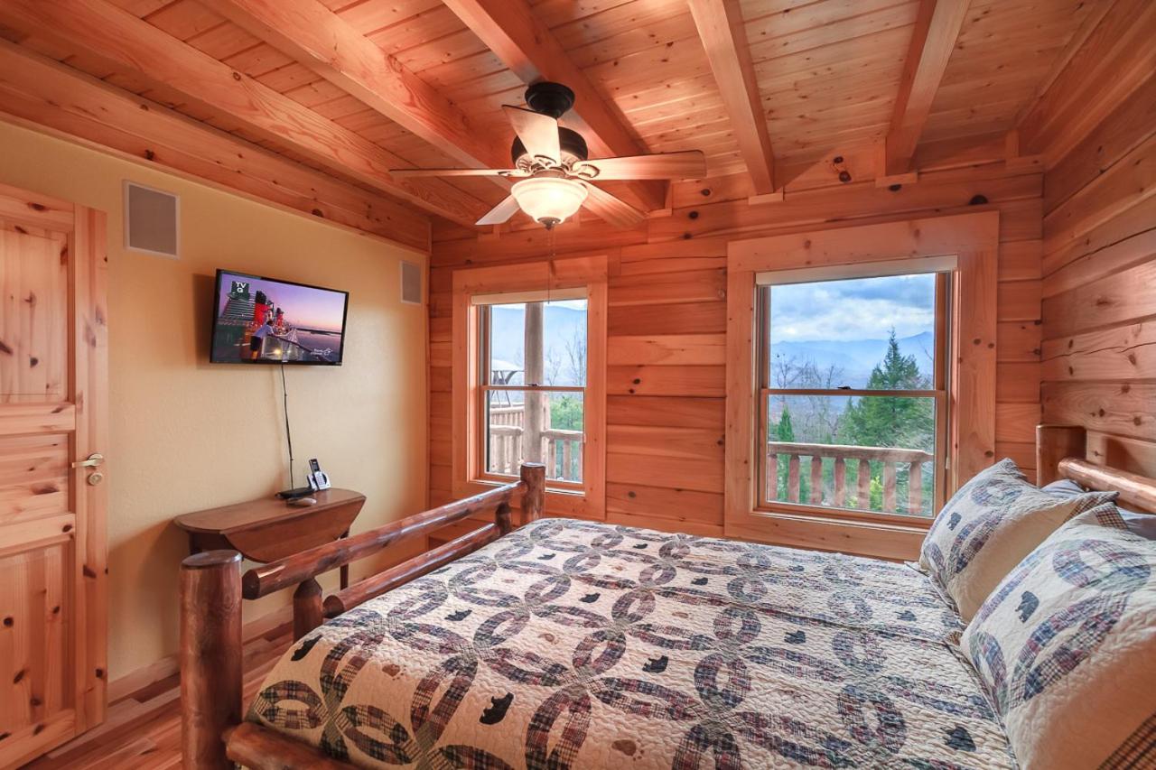 Pinnacle View Lodge by Stony Brook Cabins