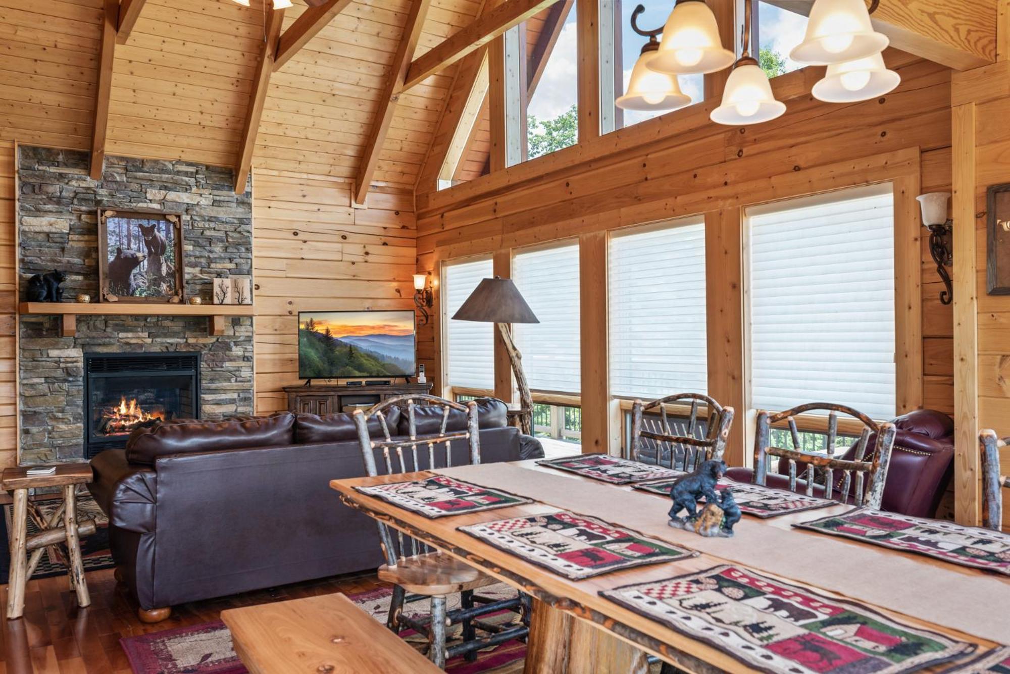 Pinnacle View Lodge by Stony Brook Cabins