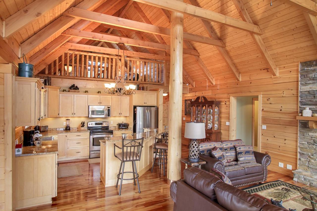 Pinnacle View Lodge by Stony Brook Cabins