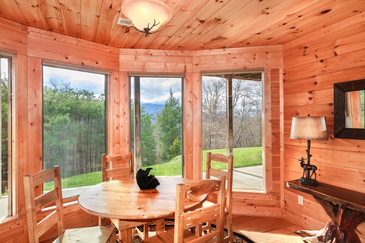 Pinnacle View Lodge by Stony Brook Cabins