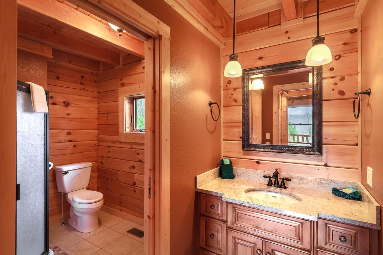 Pinnacle View Lodge by Stony Brook Cabins