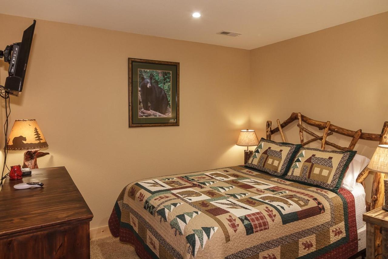 Pinnacle View Lodge by Stony Brook Cabins