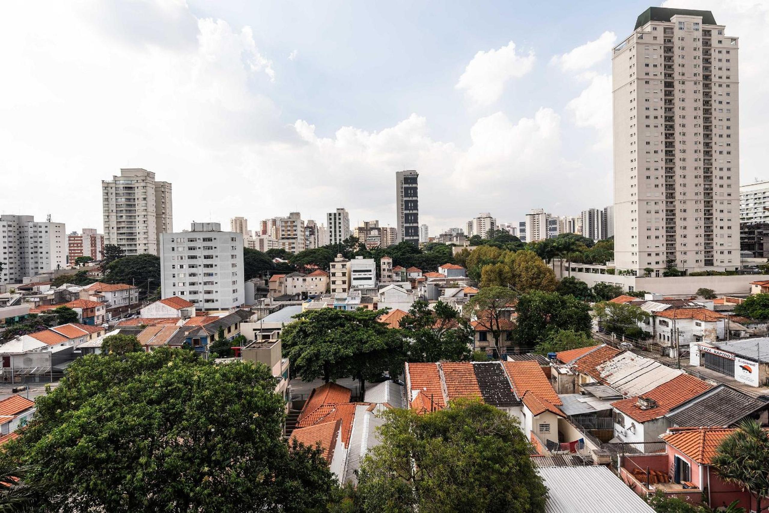 Modern and Comfortable Apartments In the Heart of Vila Mariana Close to Metro Santa Cruz