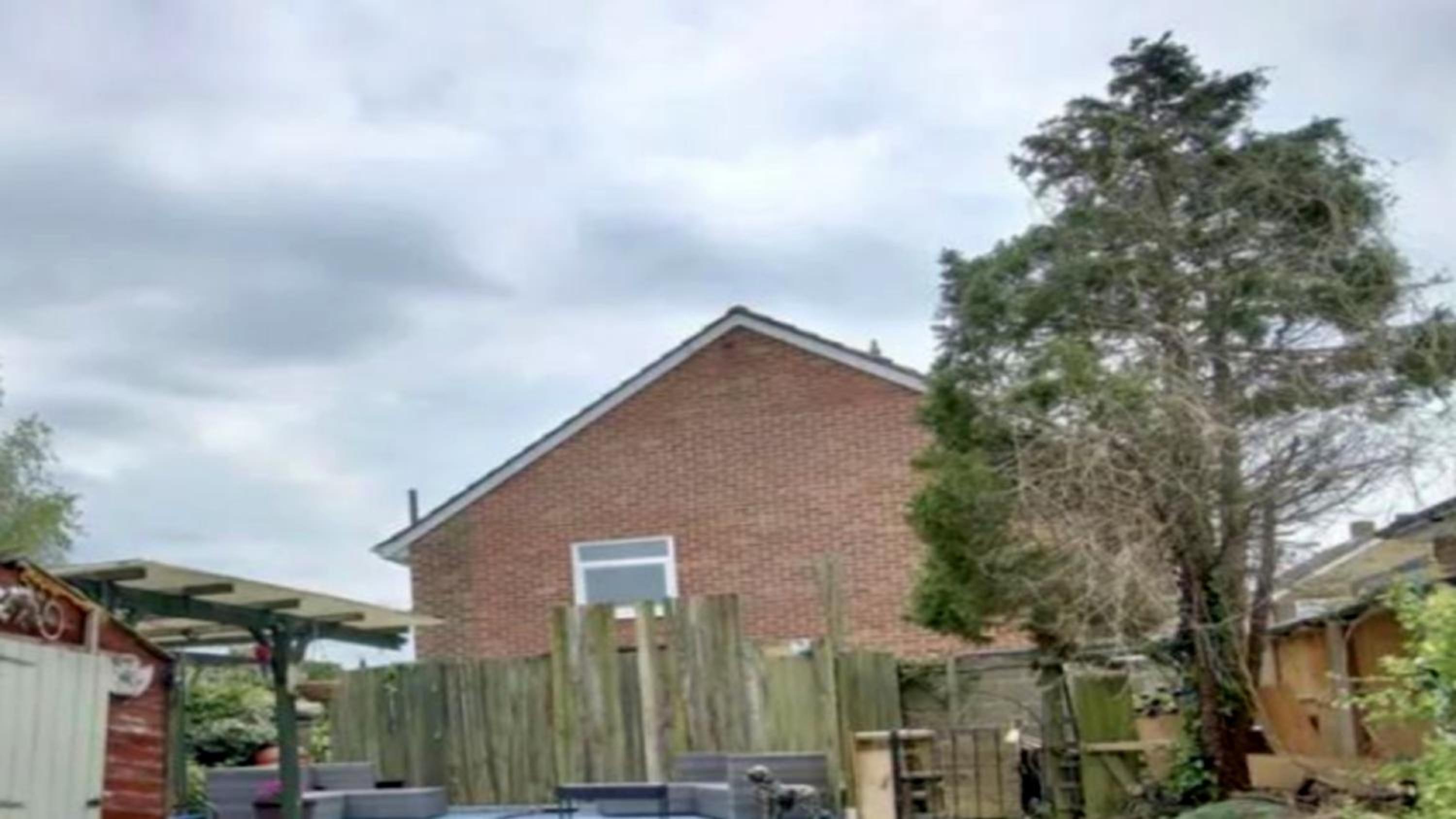 Agious Tourlos Deluxe Villa photo 4