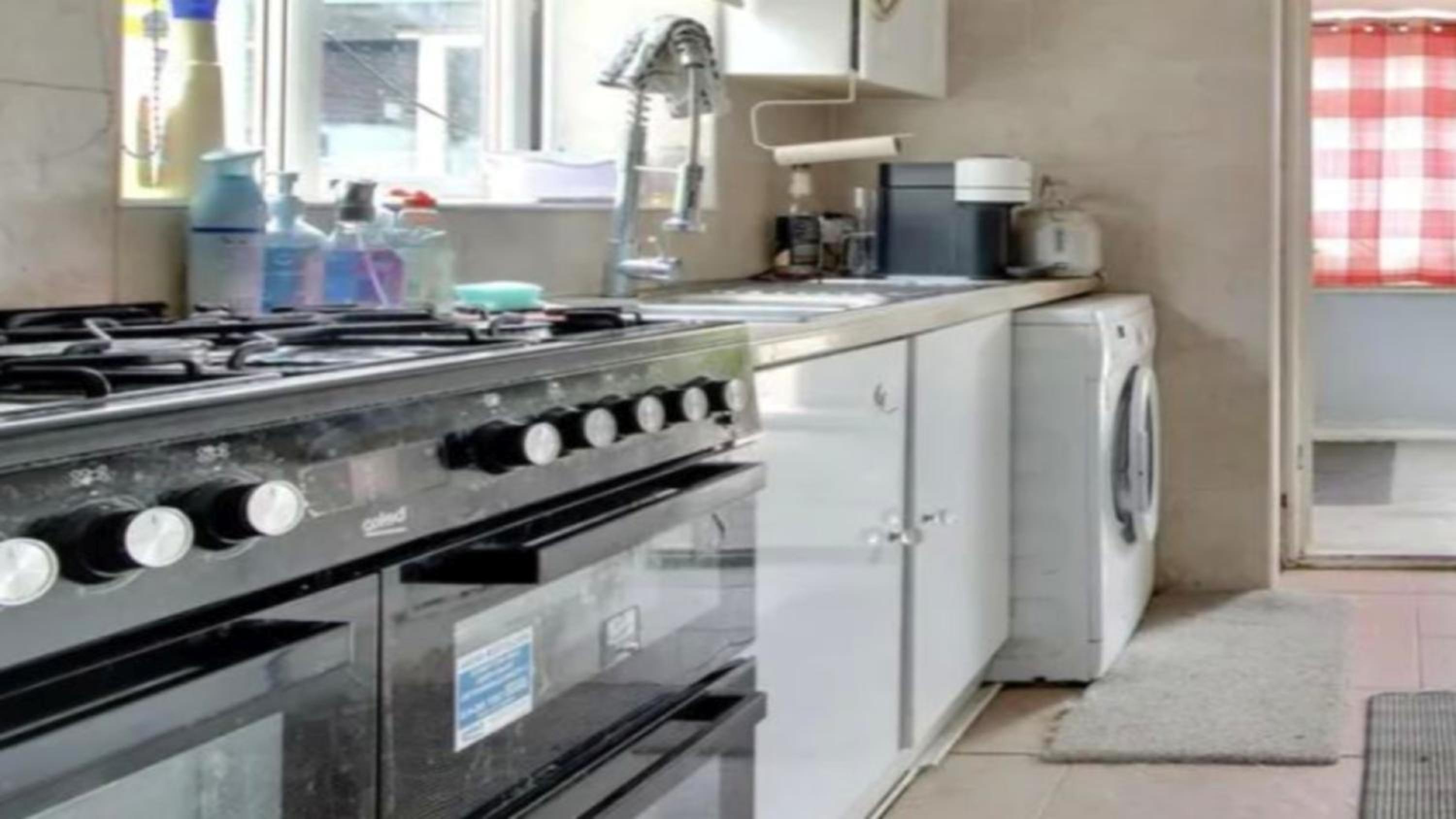 Agious Tourlos Deluxe Villa photo 5