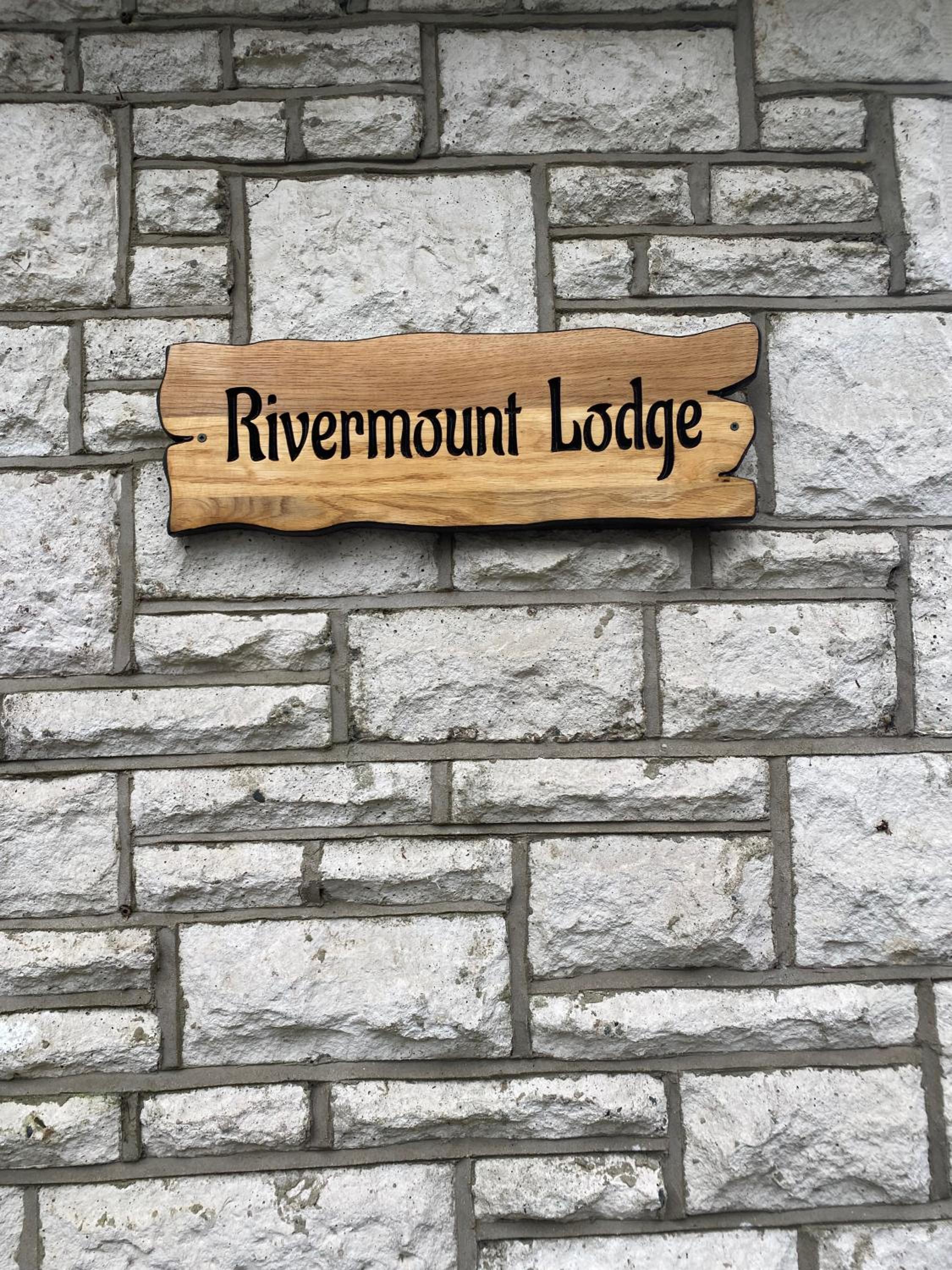 Rivermount Lodge