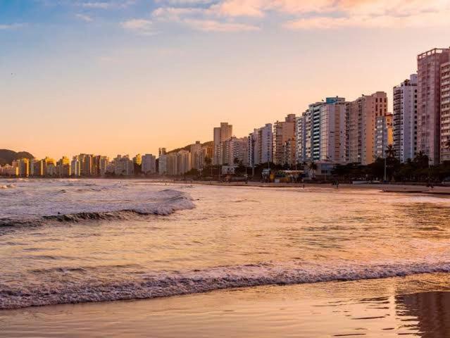 Kitnet simples na Ponta da Praia ,Santos, uma quadra da praia, proximo ao aquário