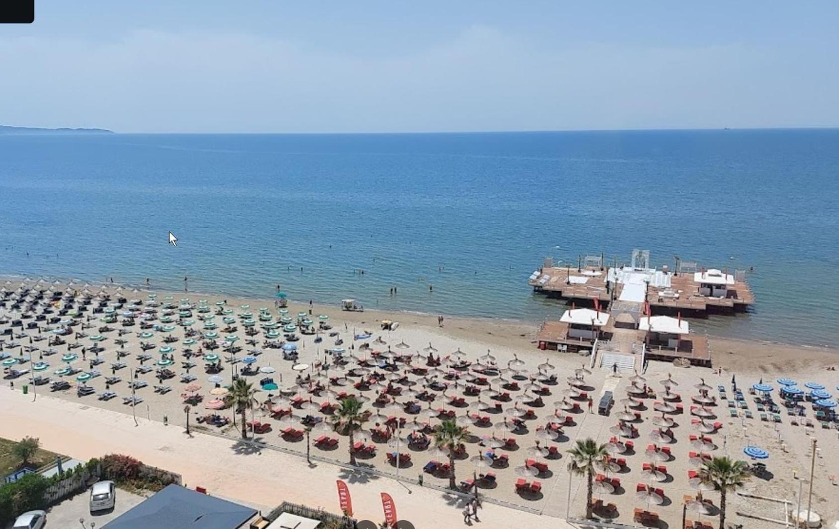 Dona Elegant Beach Apartment