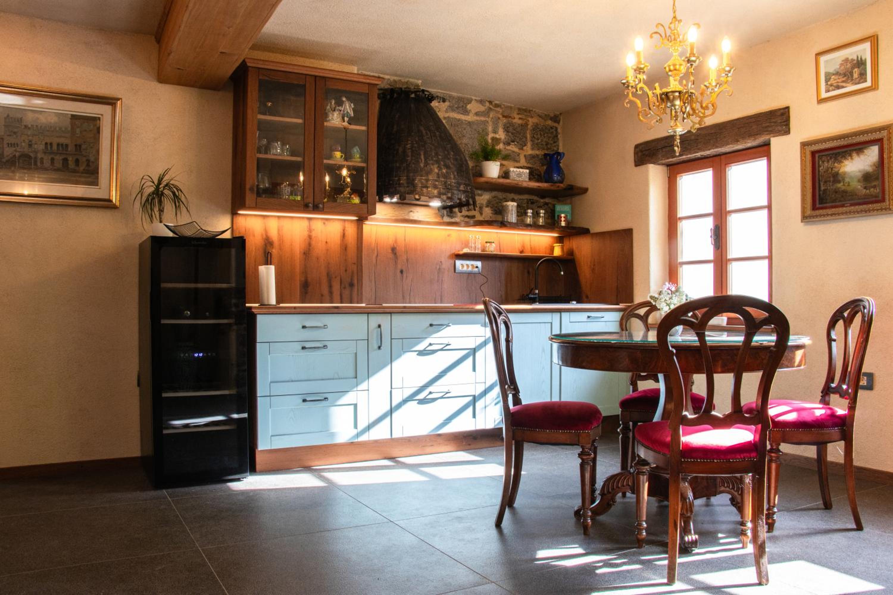 Krasna Hiška - Authentic Heritage Home view 2