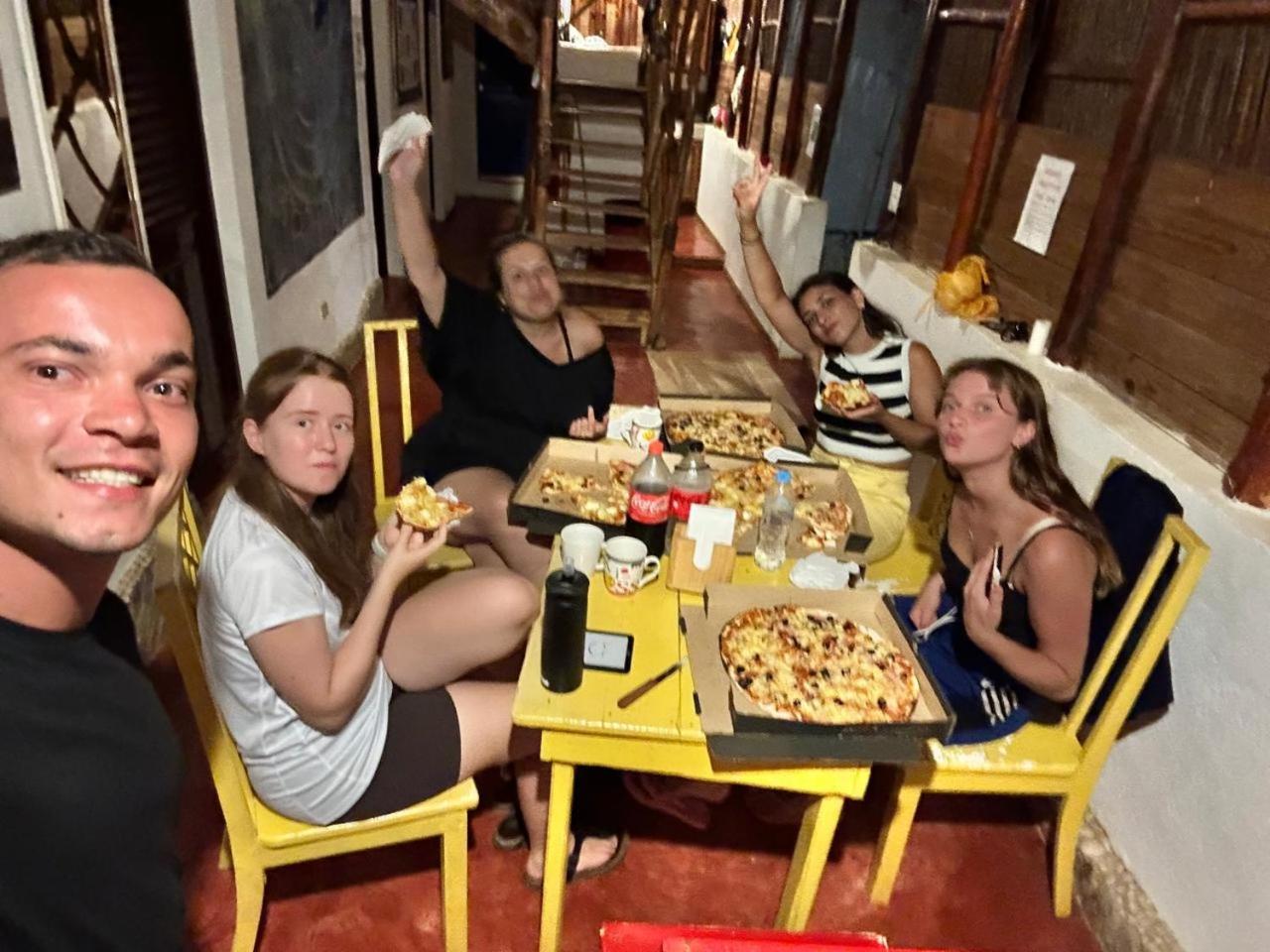 Hostel La Ballena Backpacker