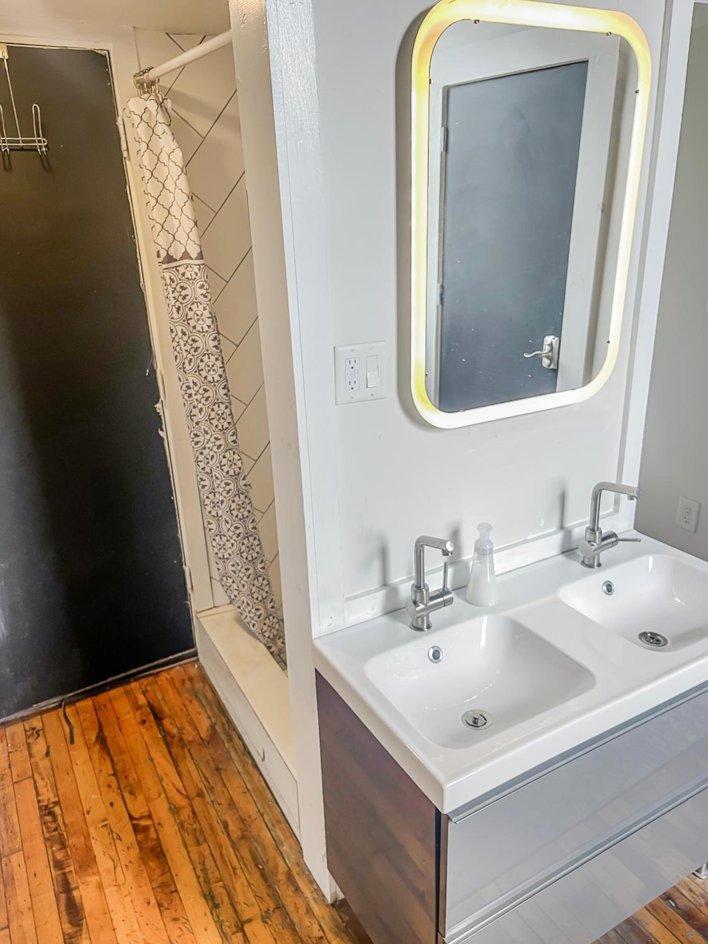Stylish Philly Loft view 4