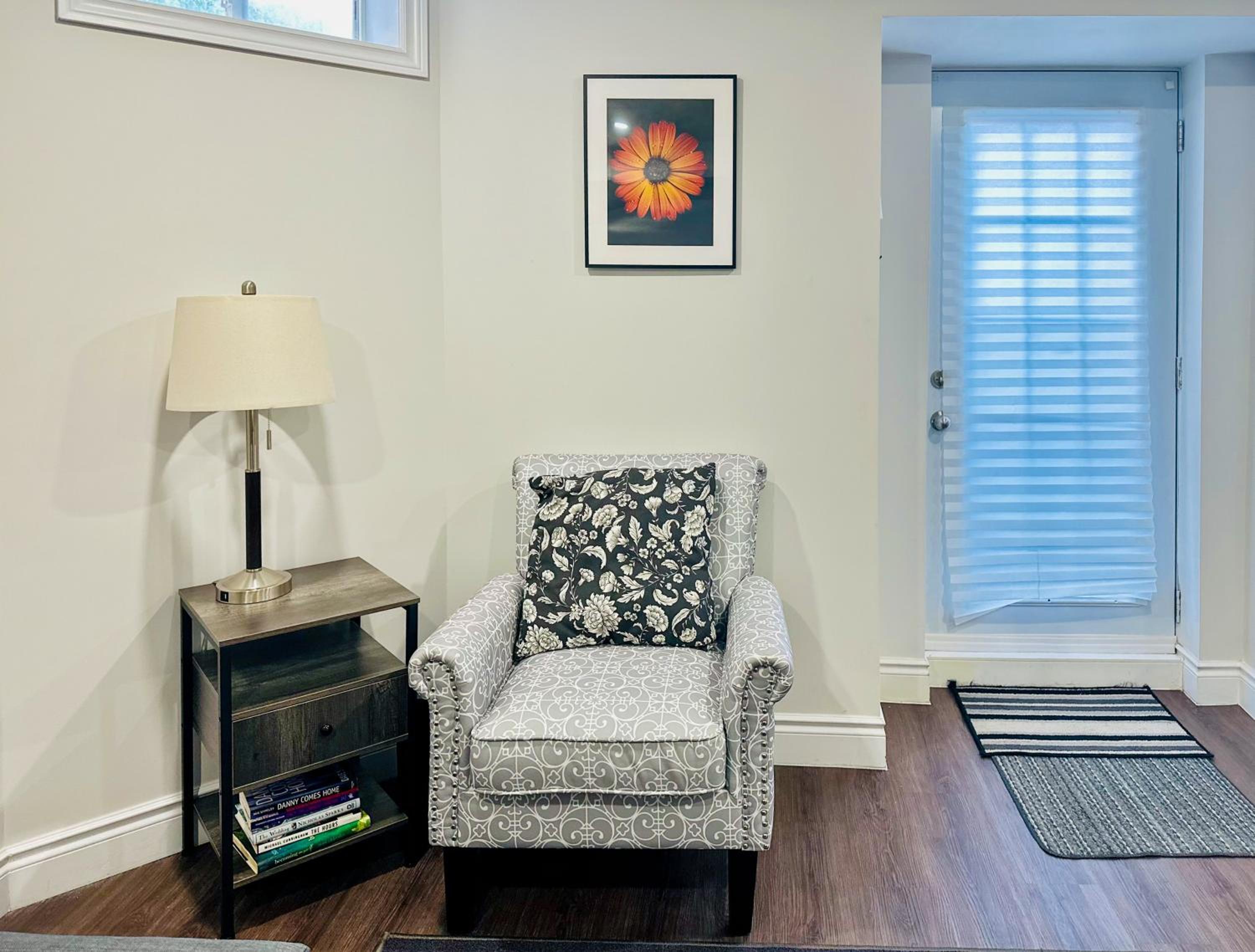 Spacious 2 Bedroom 1 bath Mississauga Basement Apartment