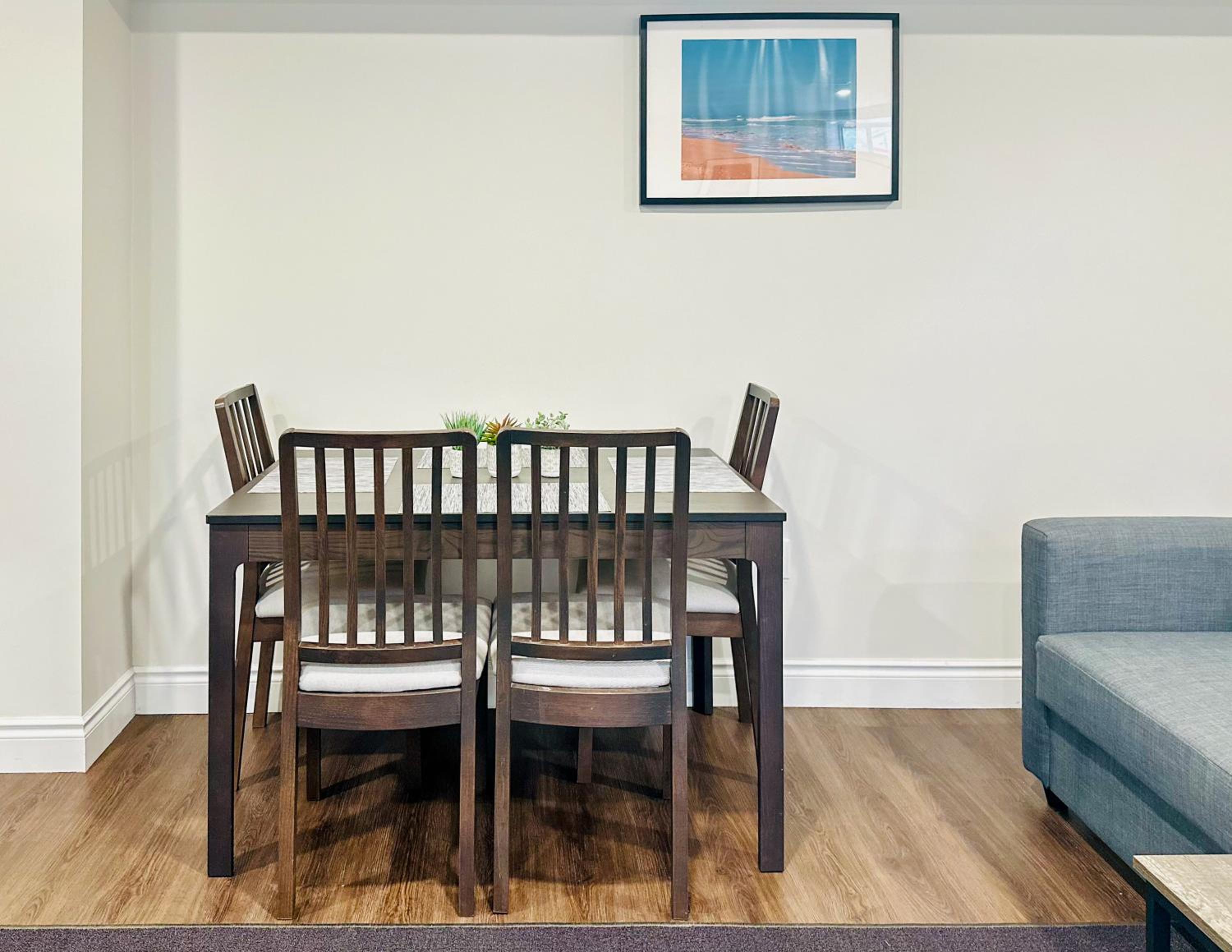 Spacious 2 Bedroom 1 bath Mississauga Basement Apartment