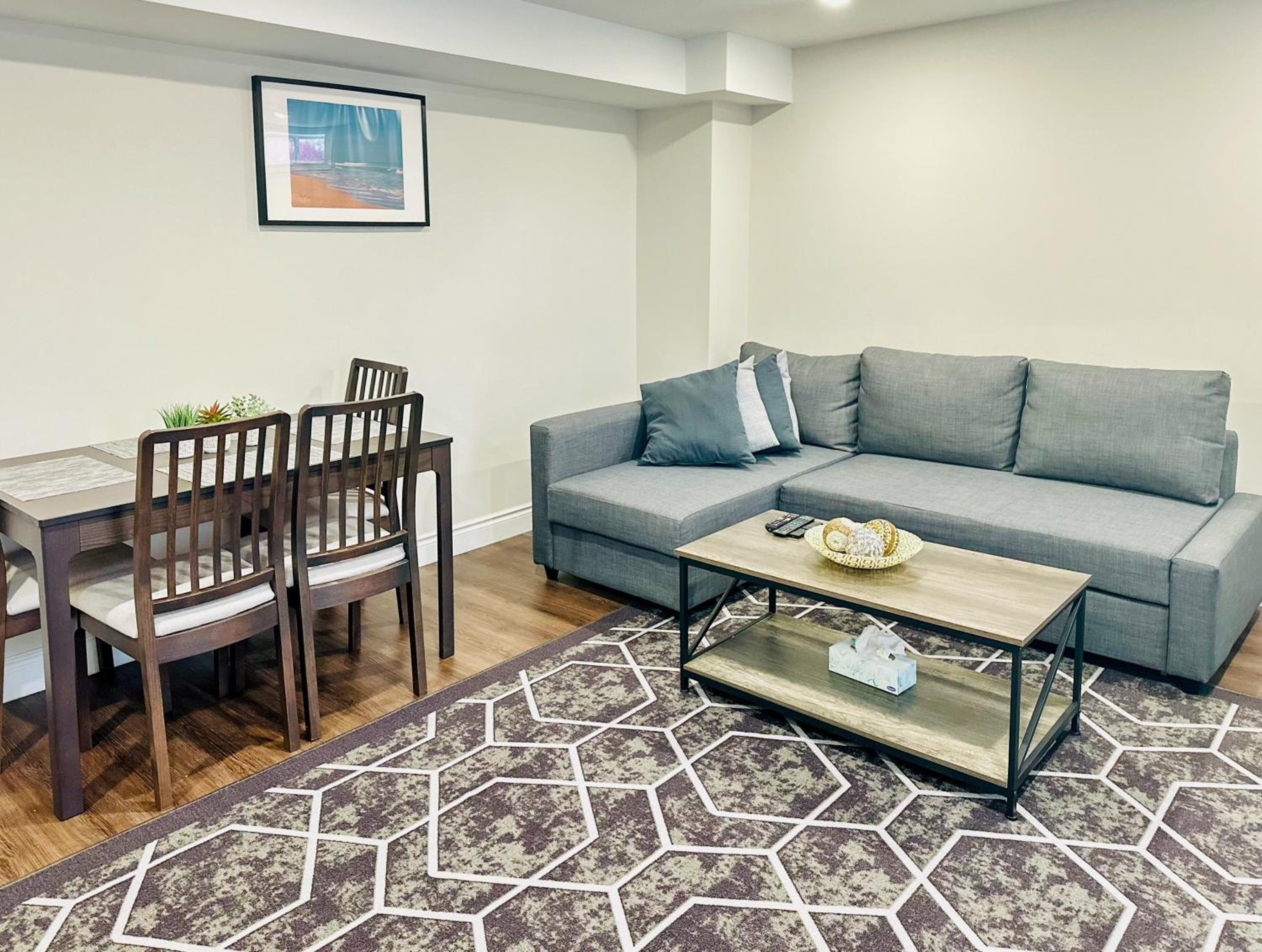 Spacious 2 Bedroom 1 bath Mississauga Basement Apartment