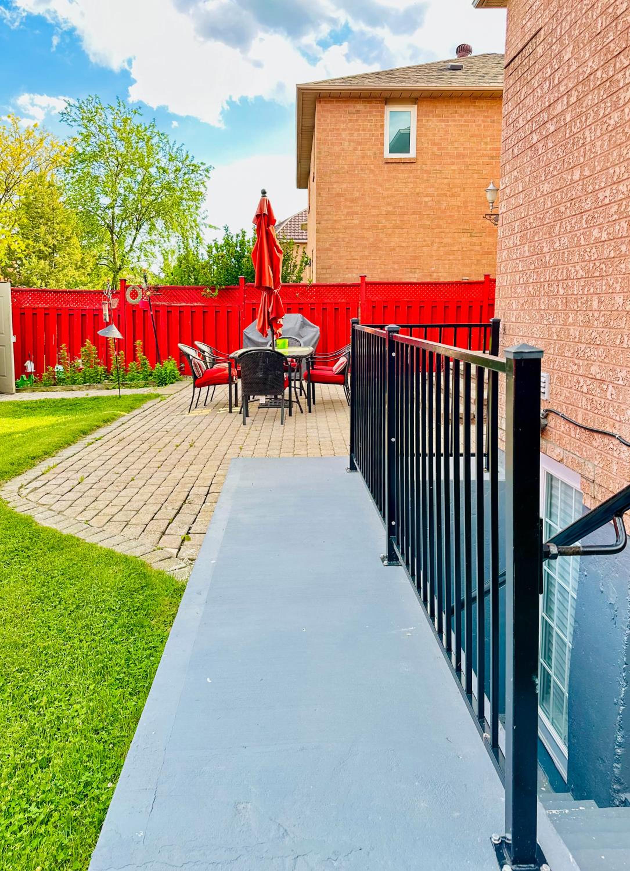 Spacious 2 Bedroom 1 bath Mississauga Basement Apartment