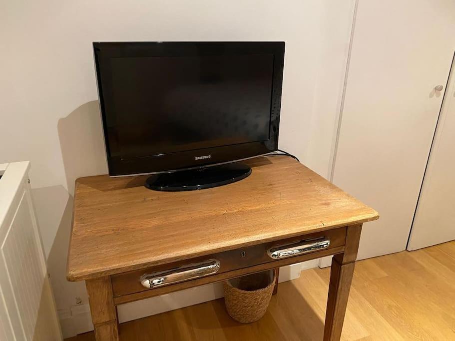 Spacious and light West London basement flat