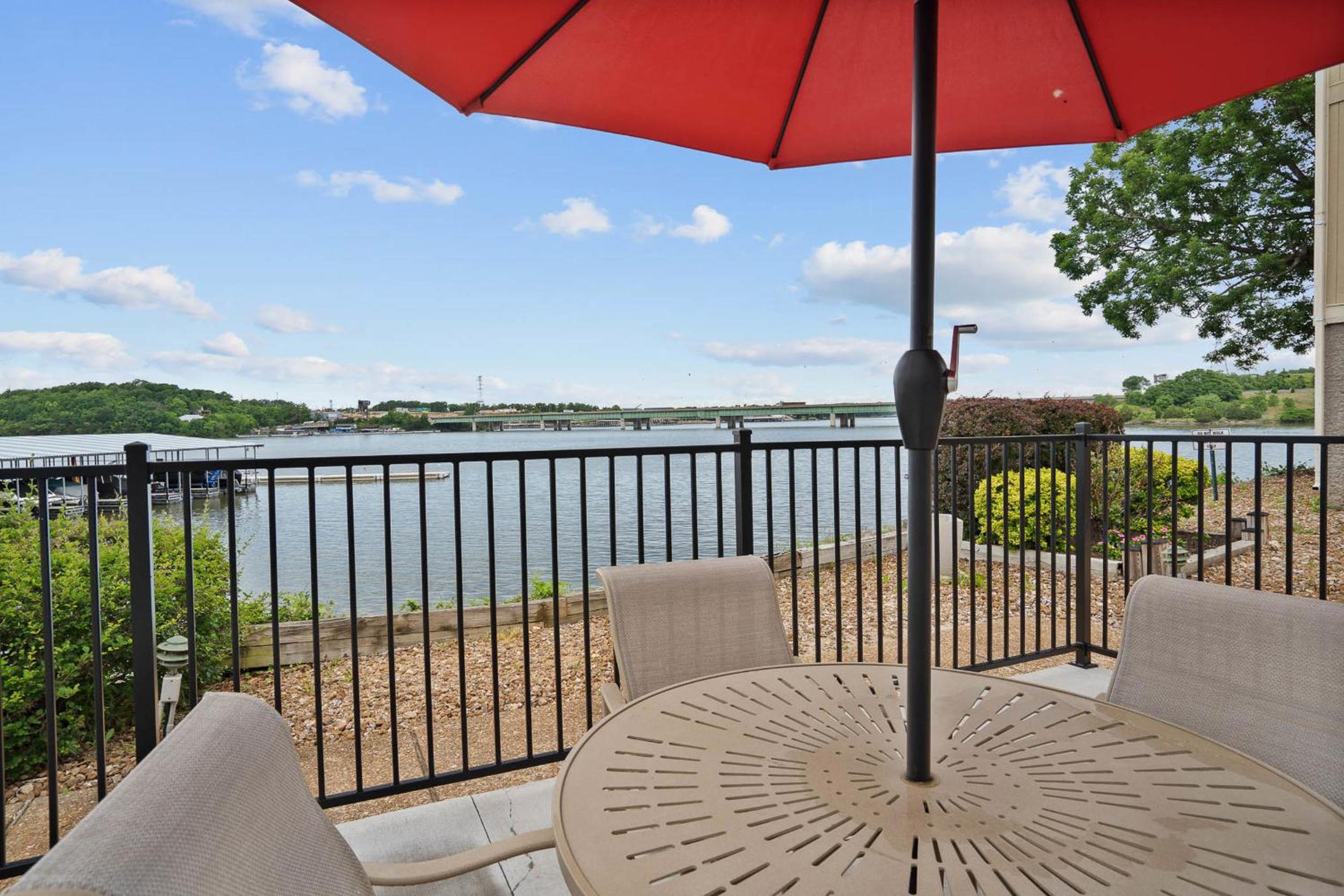 Beautiful Lakefront 3br Private Condo view 3