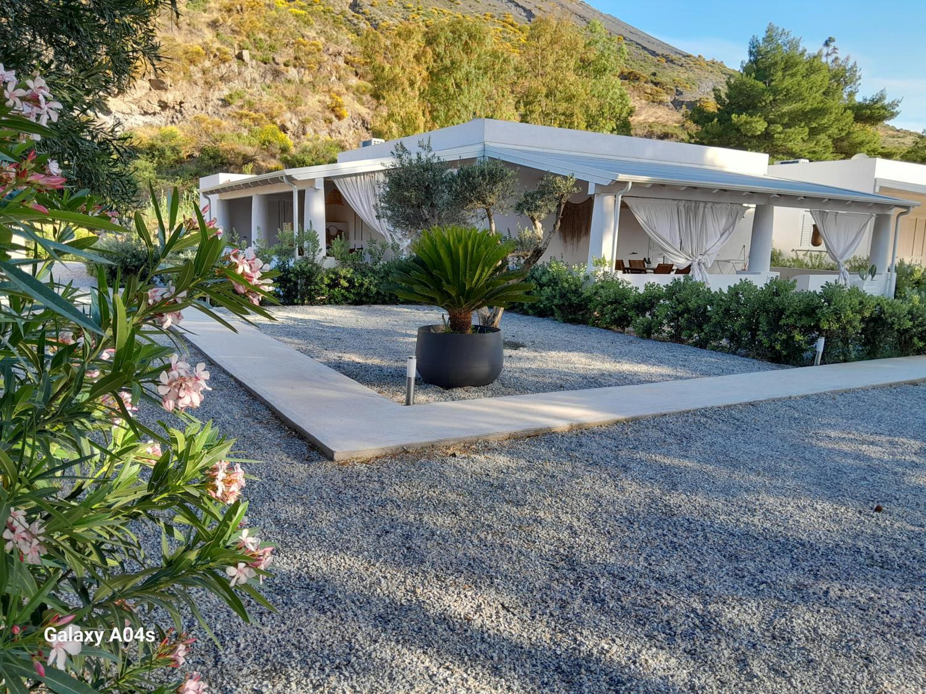 Vulcano Vacations - Teia Holiday Apartments - Property Image 1