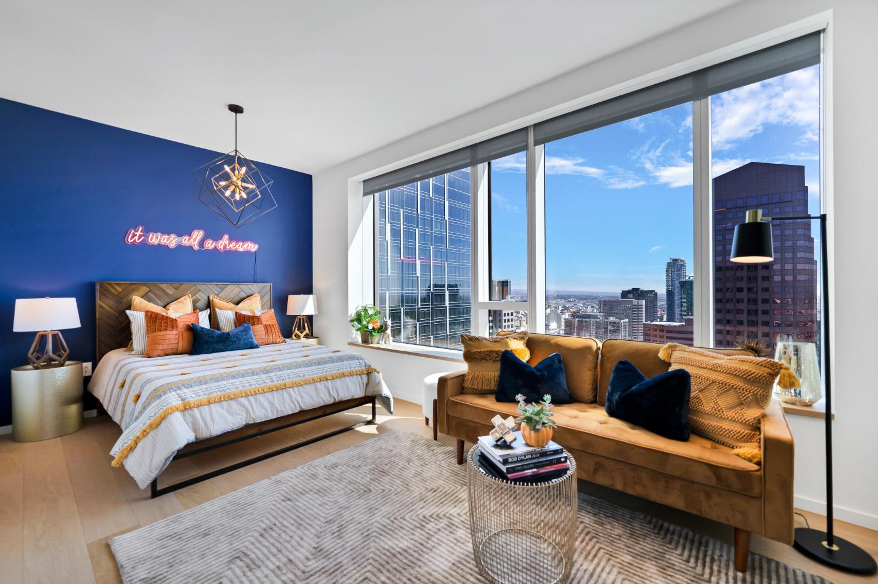 Lavish High-Rise 2bed Apt in the Hearth of Downtown LA
