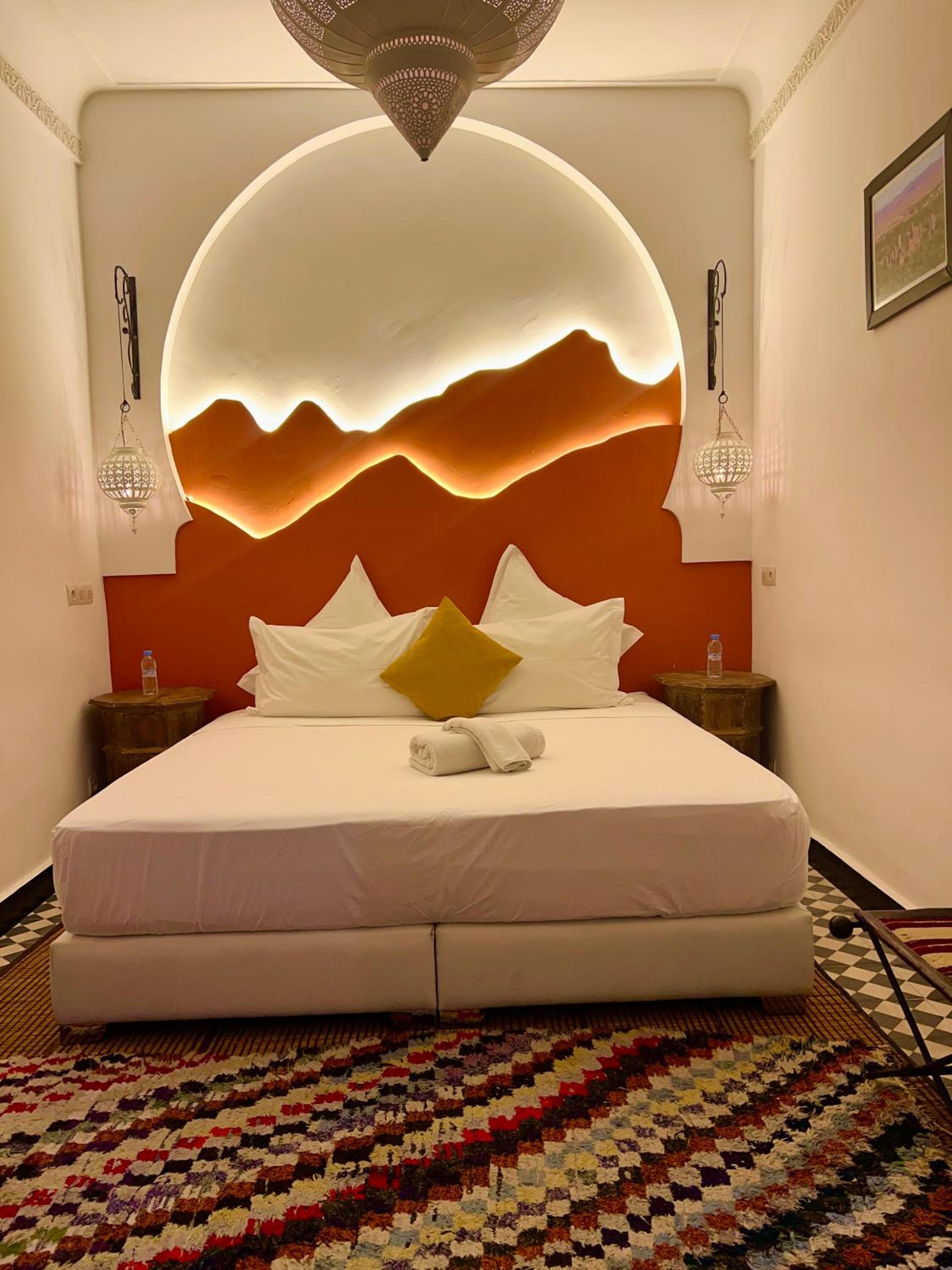 Riad New Moon