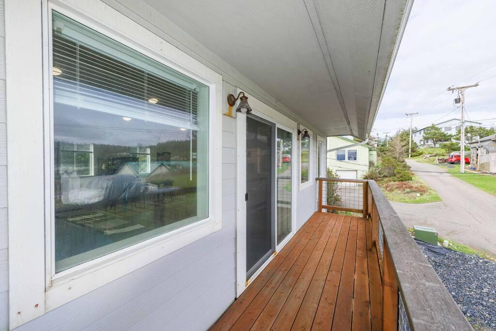 #StayinMyDistrict Oceanview Studio Loft