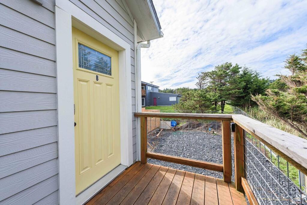 #StayinMyDistrict Oceanview Studio Loft
