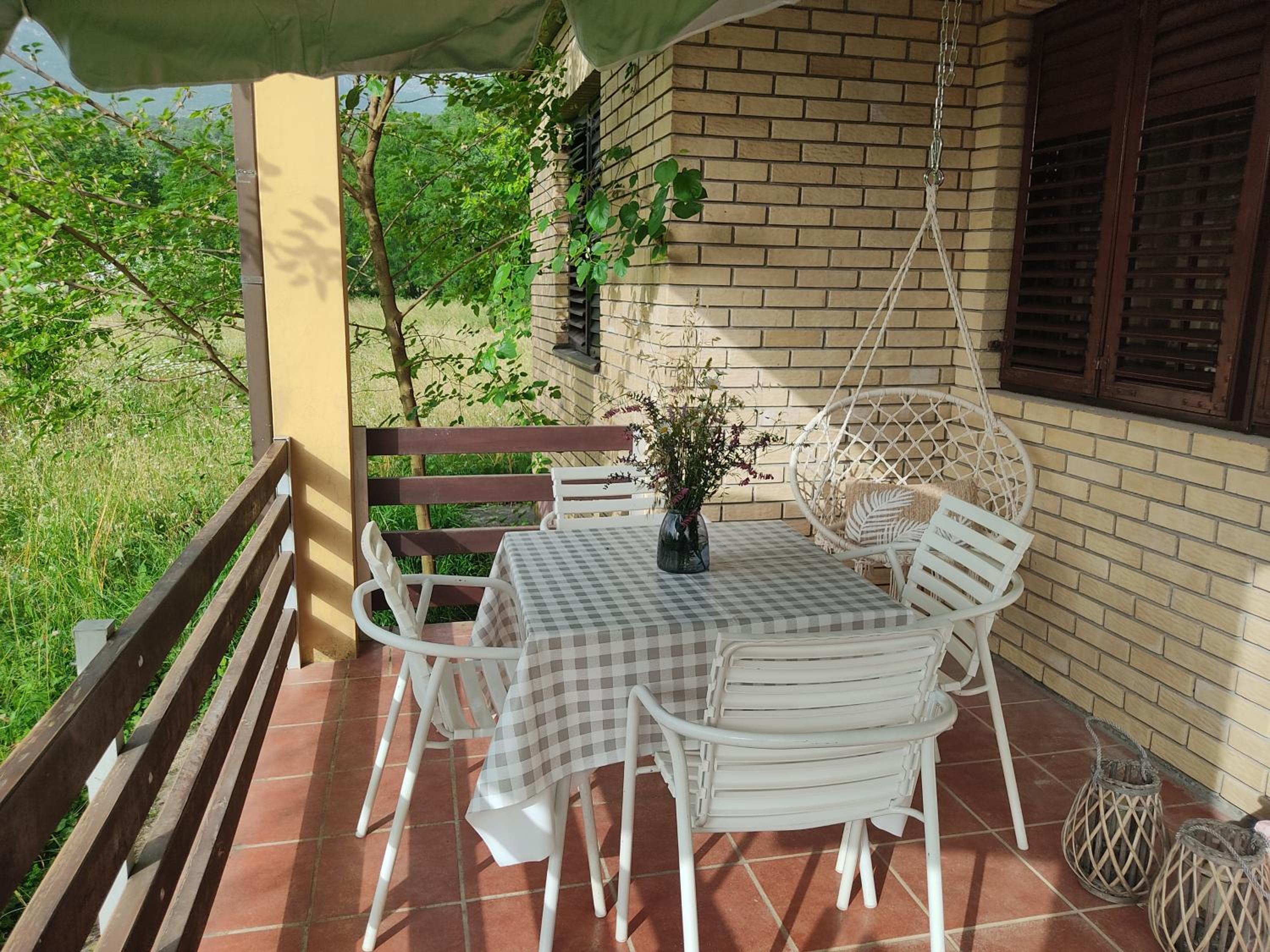 Green Cottage photo 2