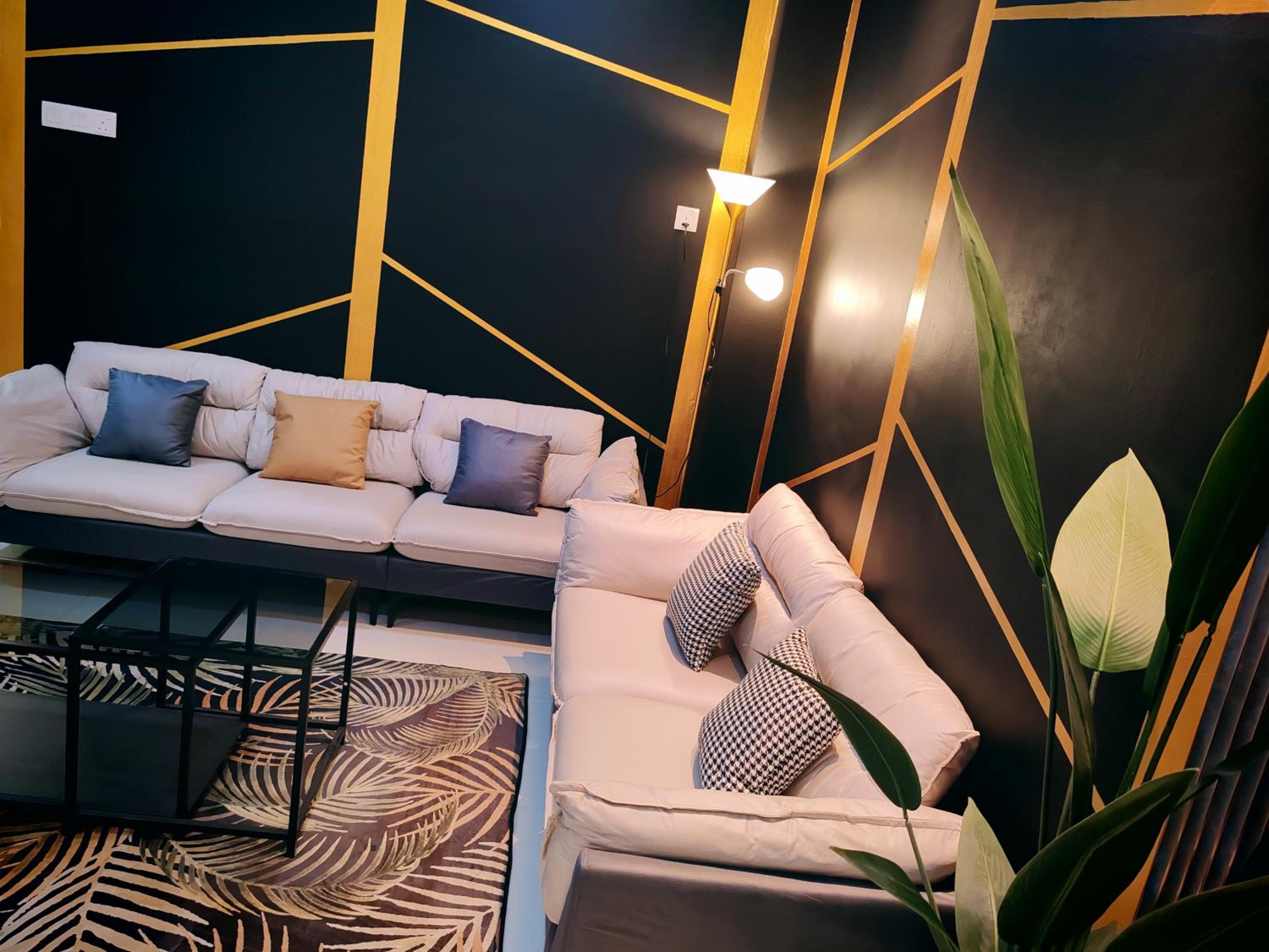 C Boutique Home photo 7