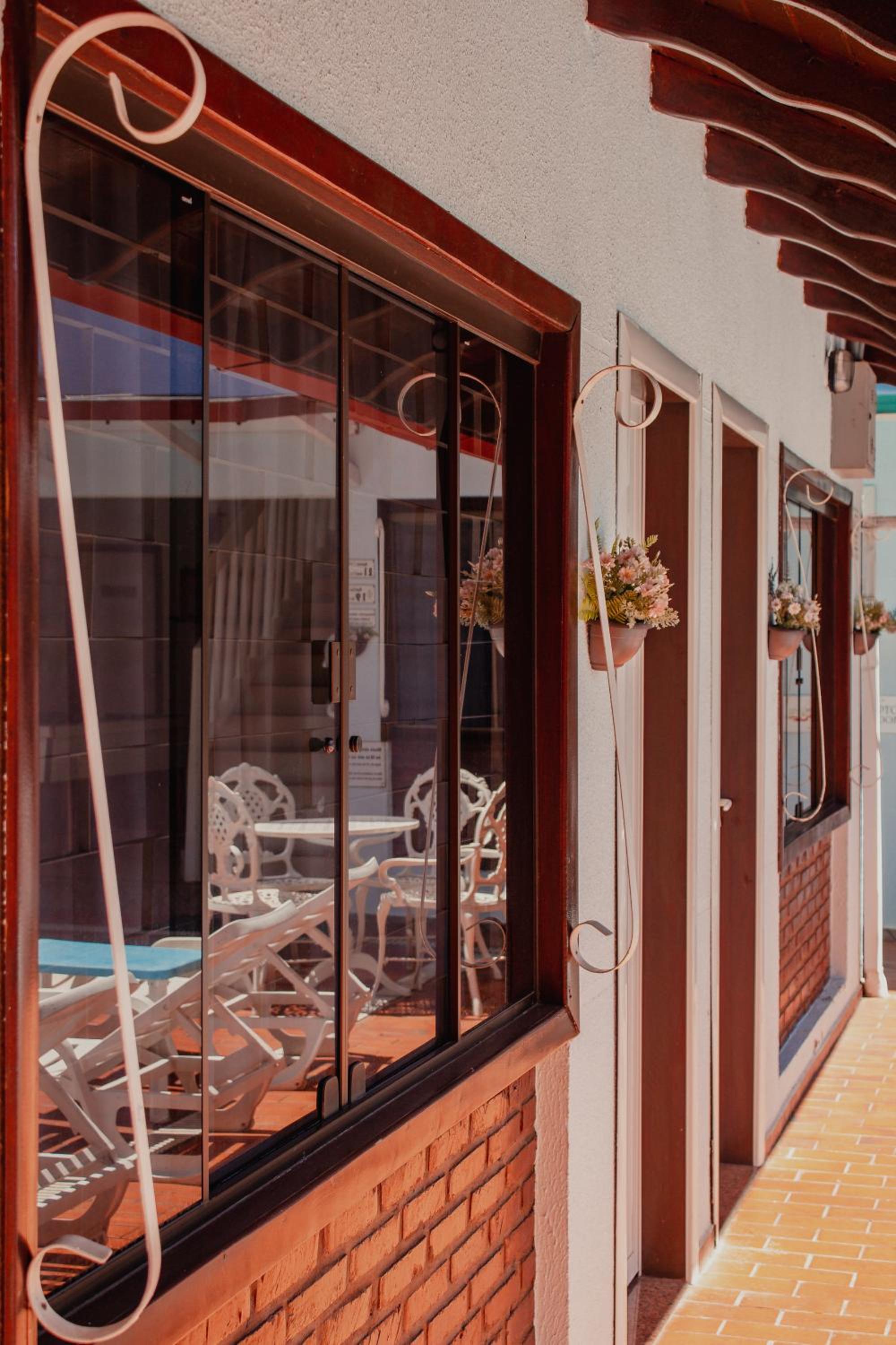 Hotel e Pousada Caroline
