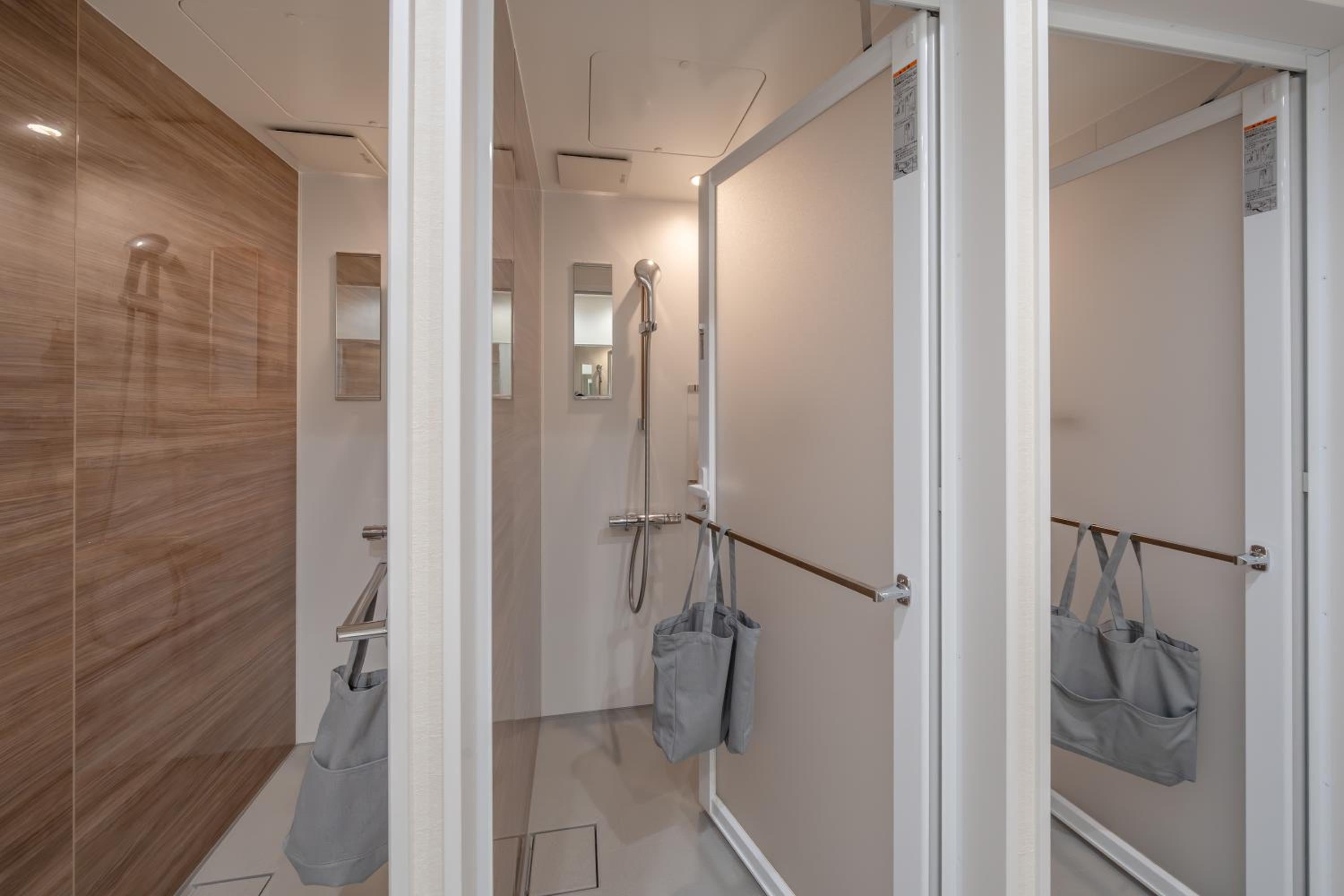 KOMOREBI HOSTEL-your cozy place-