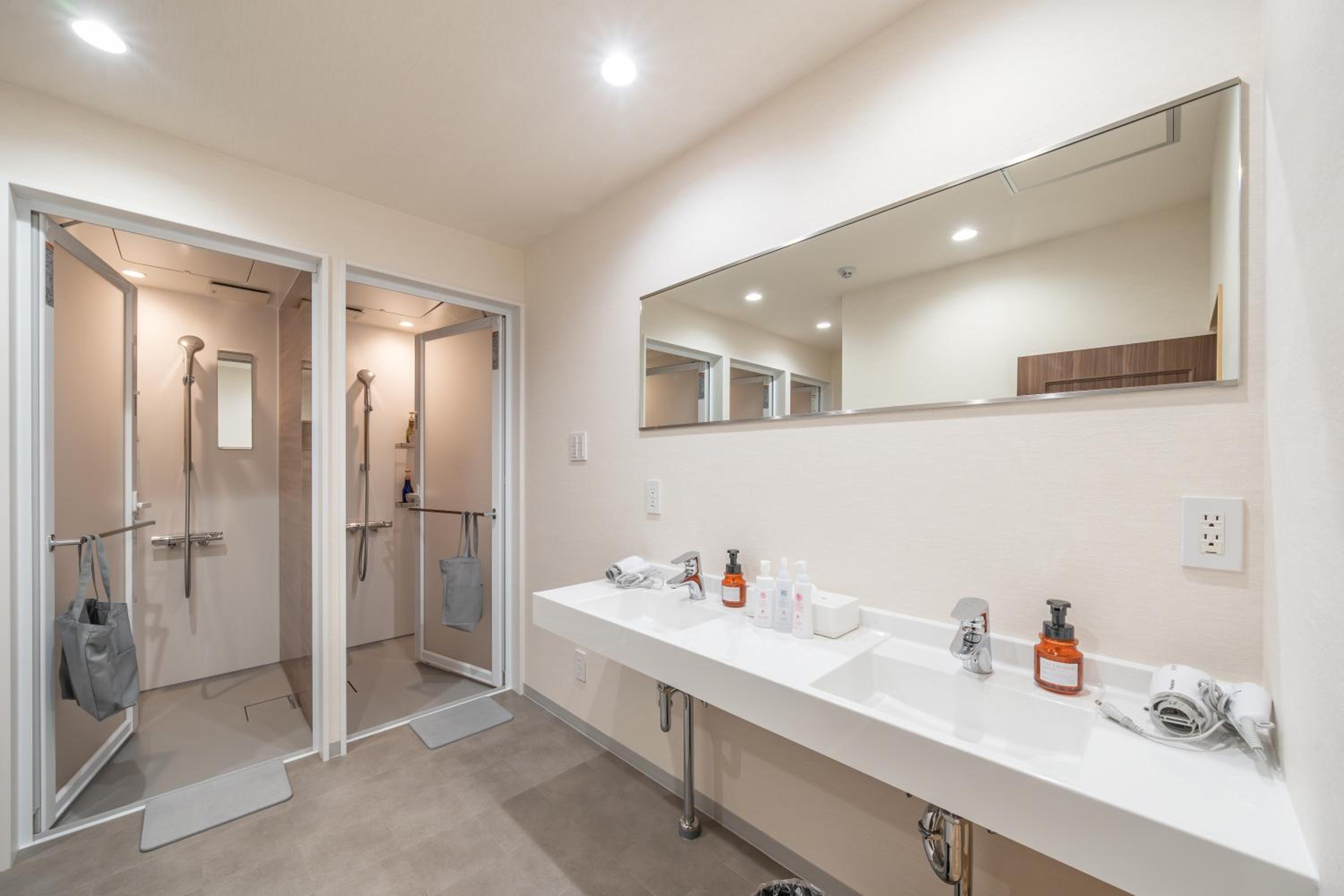 KOMOREBI HOSTEL-your cozy place-