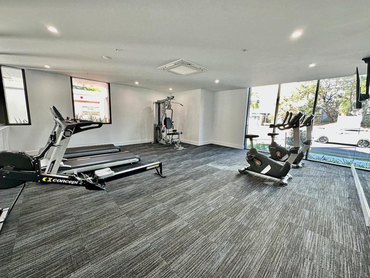 Amazing Waterfront, Surfers Paradise #81