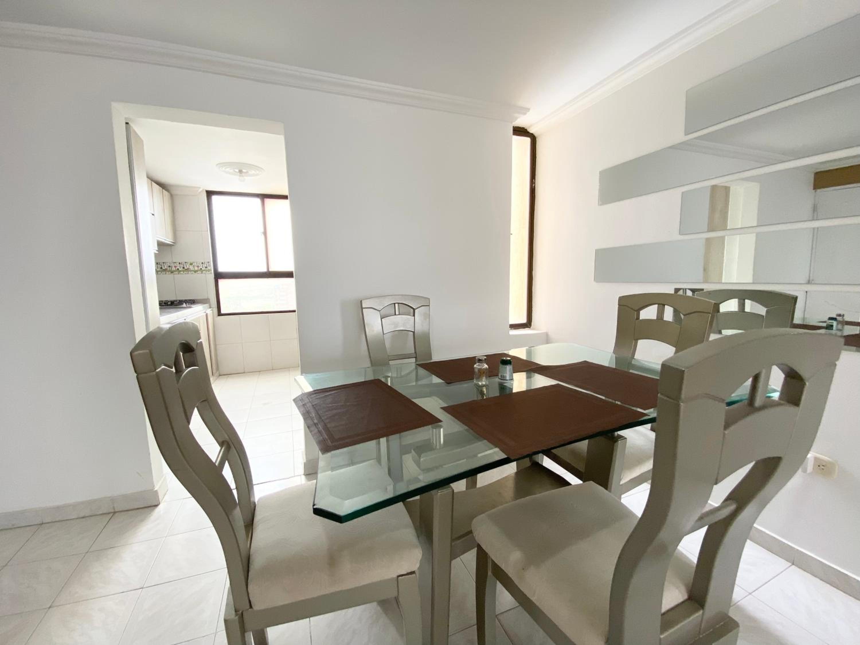 RH04 Espectacular apto edificio frente a la playa, 2 habitaciones, bien iluminado y espacioso - Property Image 3