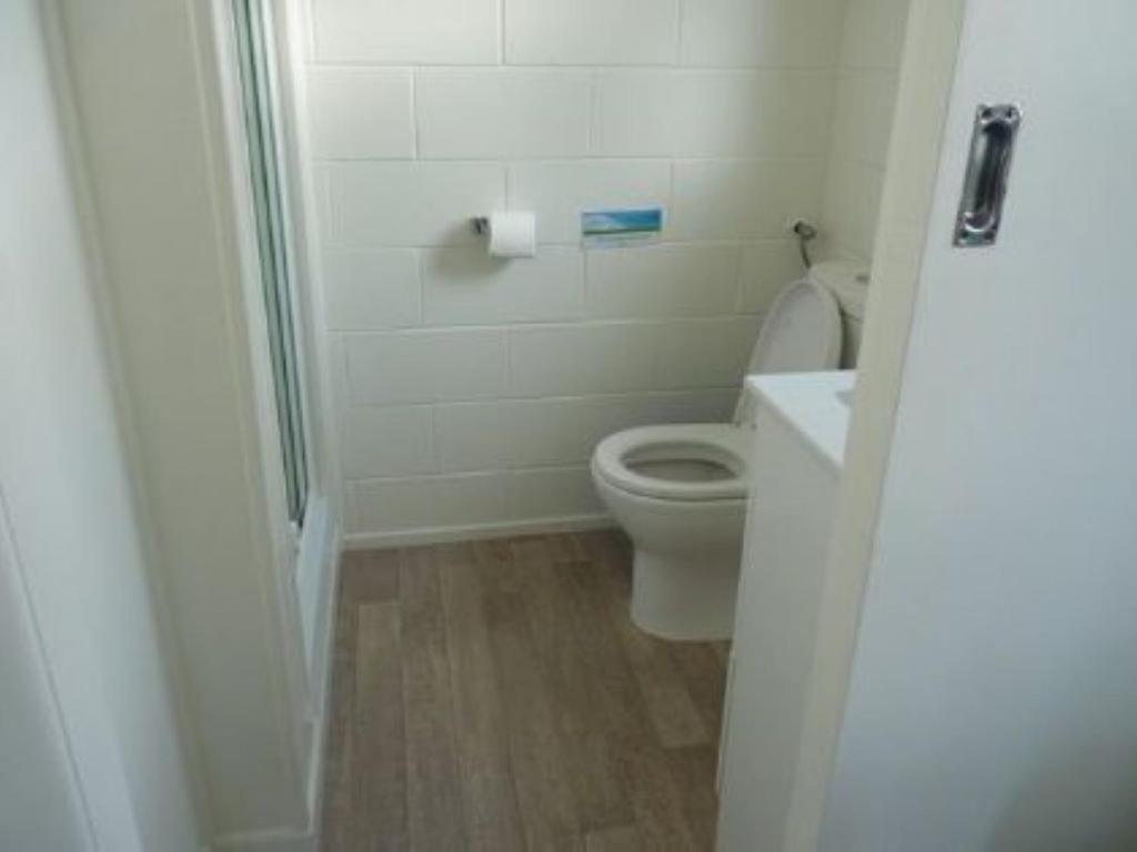 Hosts on the Coast Flaxmill Bay Motel Unit 2 view 3