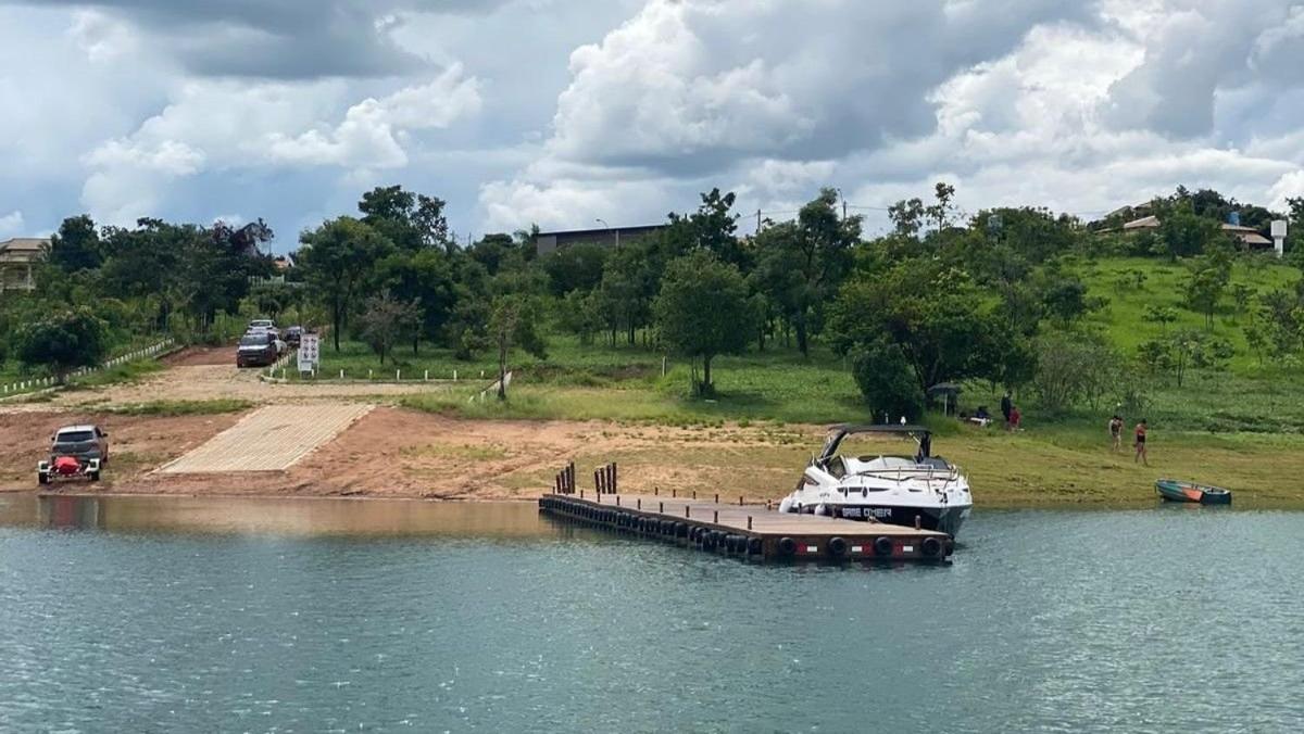 Rancho Flor de Iris - Lago Corumbá IV