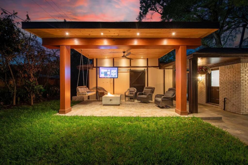 Western Oaks Retreat